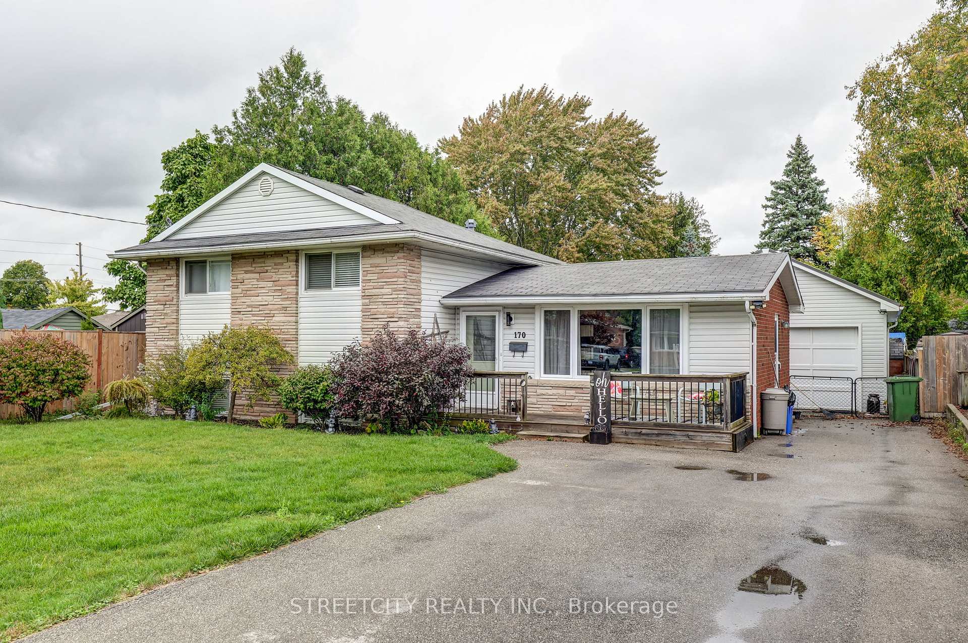 Photo 2 of 170 Locust Street, St. Thomas — HOMEH