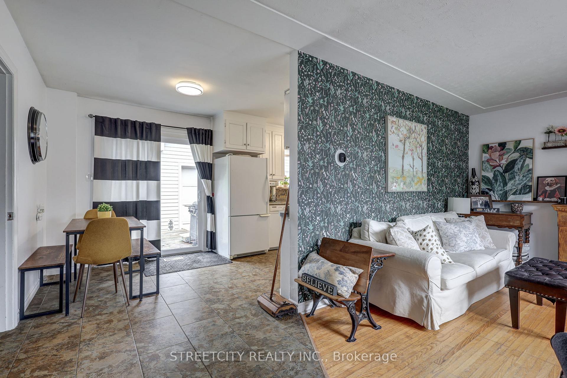 Photo 9 of 170 Locust Street, St. Thomas — HOMEH