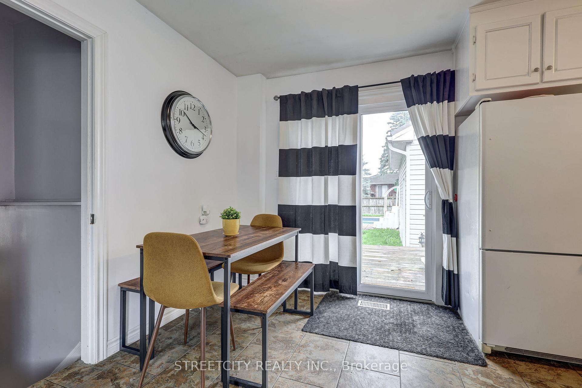 Photo 10 of 170 Locust Street, St. Thomas — HOMEH