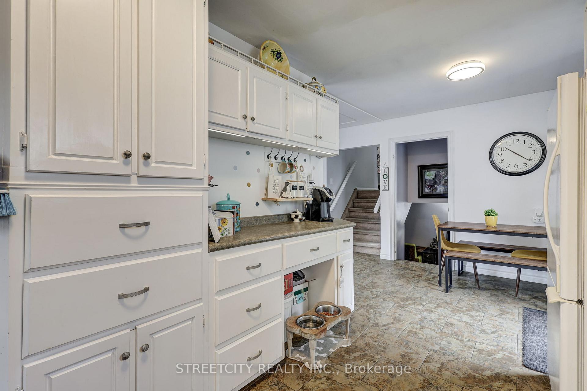 Photo 13 of 170 Locust Street, St. Thomas — HOMEH