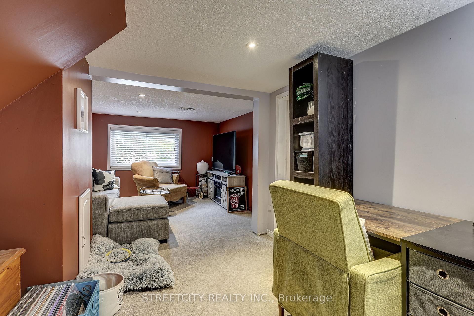 Photo 23 of 170 Locust Street, St. Thomas — HOMEH