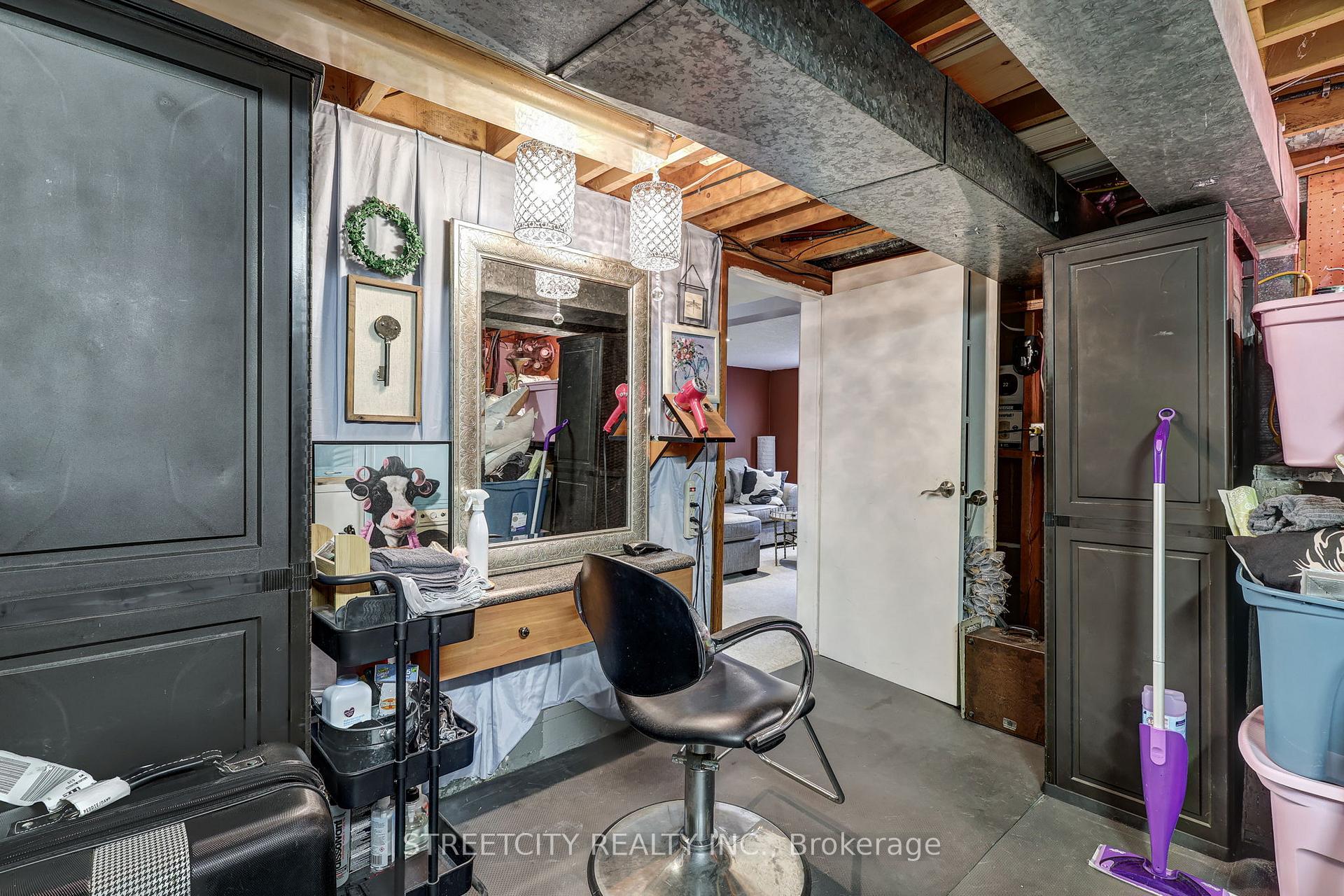 Photo 29 of 170 Locust Street, St. Thomas — HOMEH