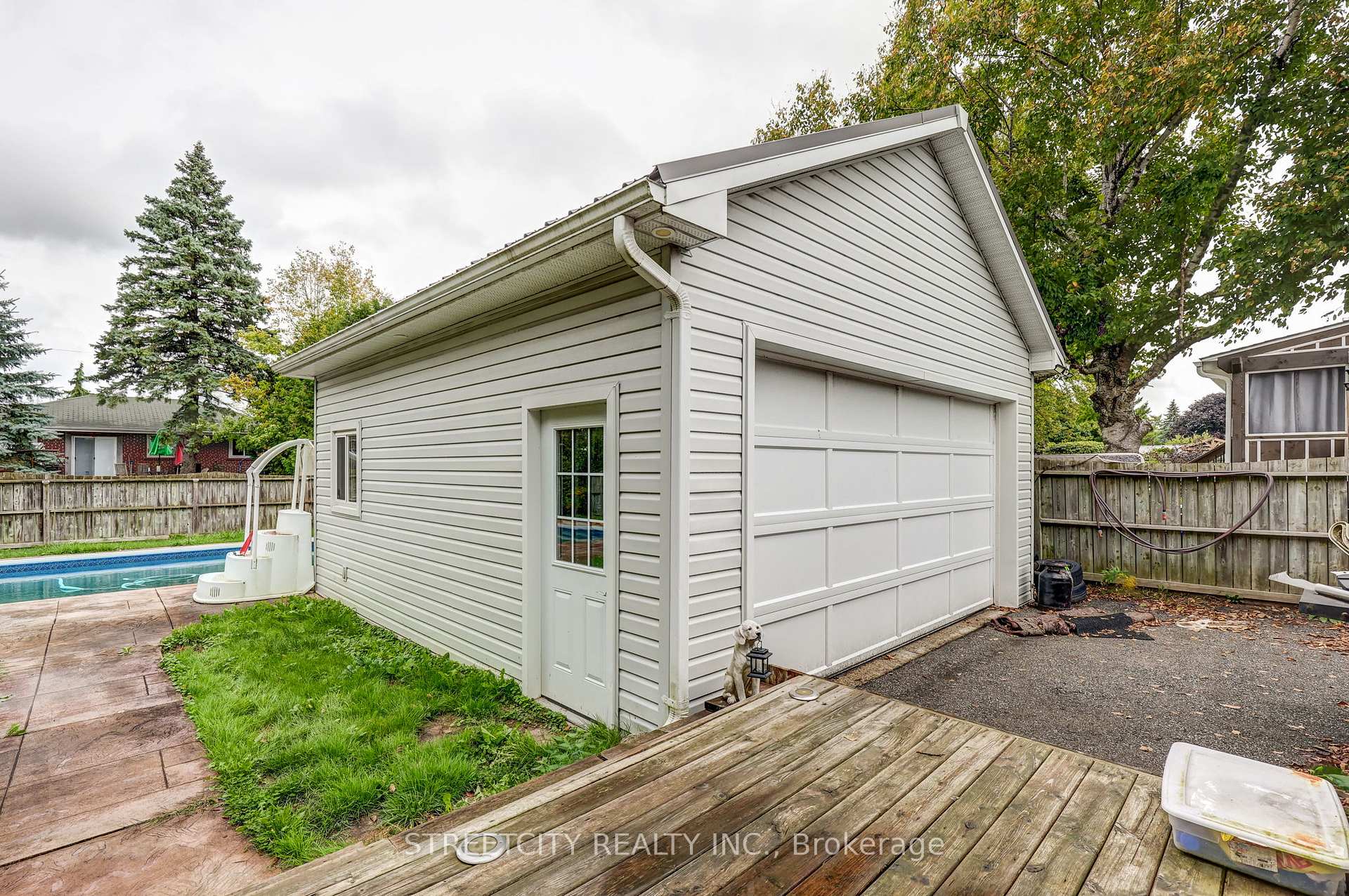 Photo 30 of 170 Locust Street, St. Thomas — HOMEH