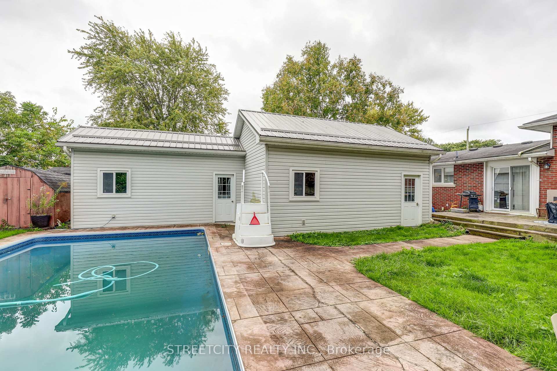 Photo 35 of 170 Locust Street, St. Thomas — HOMEH