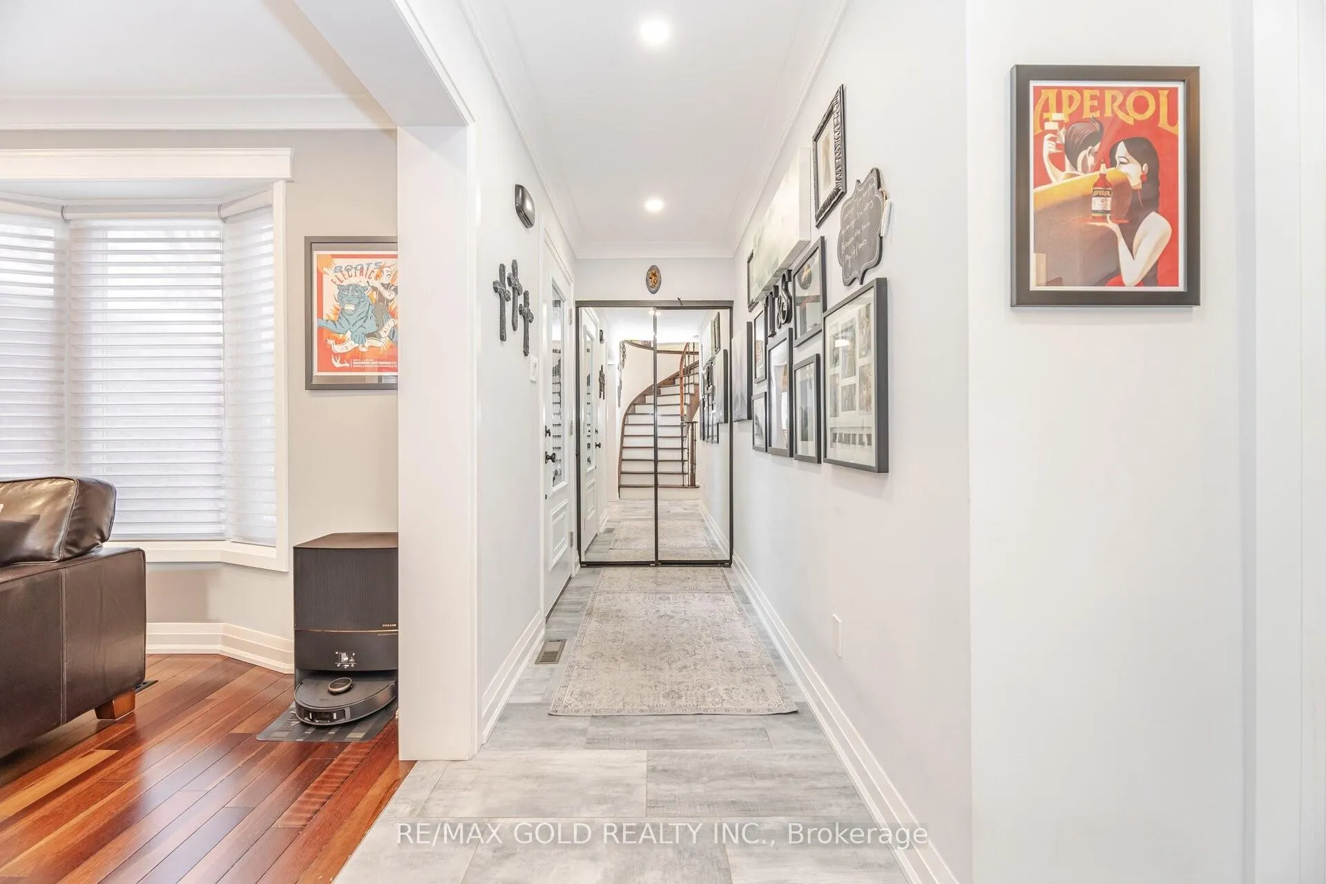 Photo 2 of 62 Oleander Crescent, Brampton, Heart Lake East — HOMEH