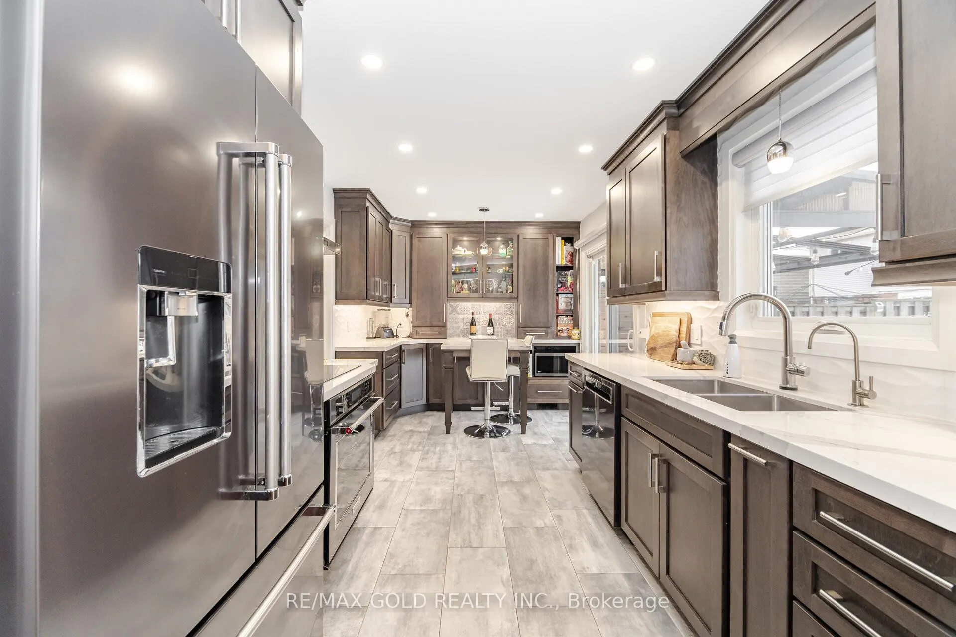 Photo 8 of 62 Oleander Crescent, Brampton, Heart Lake East — HOMEH