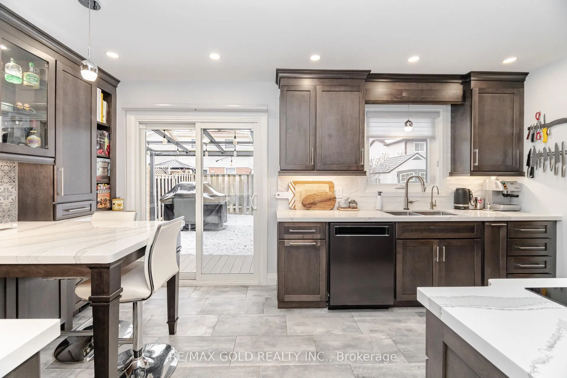 Photo 9 of 62 Oleander Crescent, Brampton, Heart Lake East — HOMEH