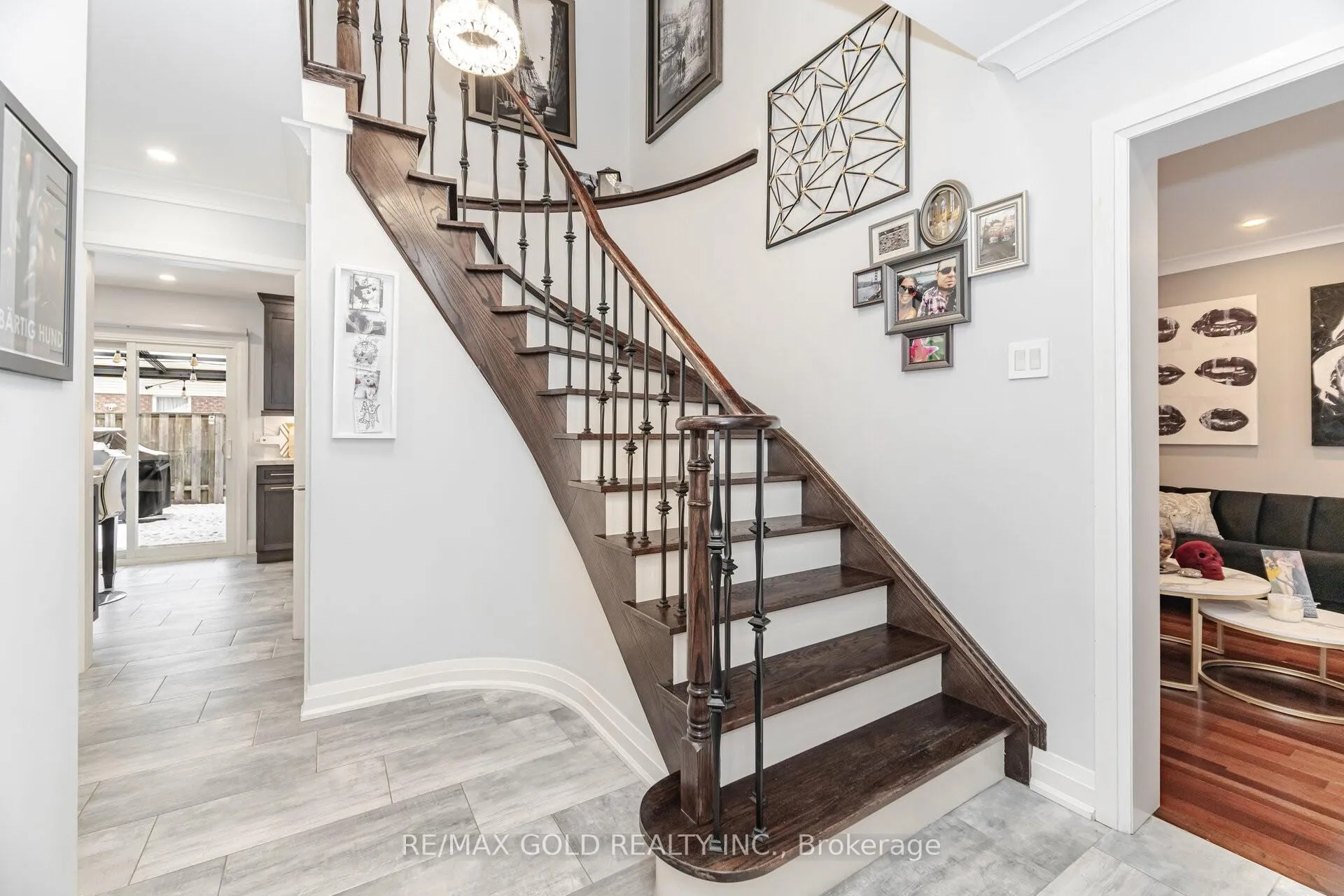 Photo 14 of 62 Oleander Crescent, Brampton, Heart Lake East — HOMEH