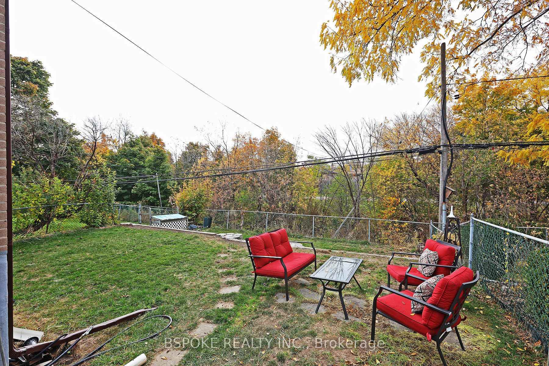 Photo 48 of 191 Avondale Boulevard, Brampton, Avondale — HOMEH