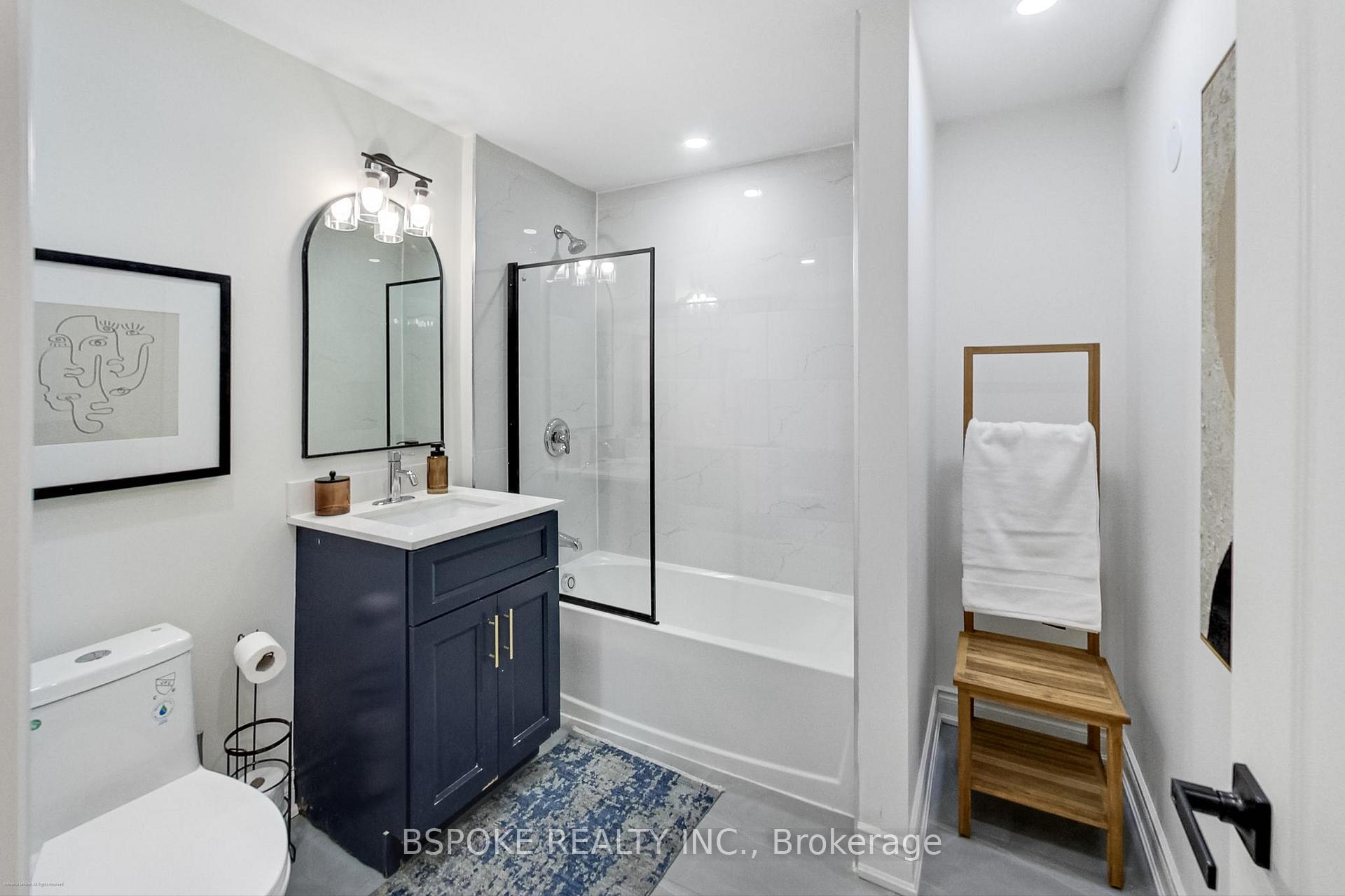 Photo 13 of 191 Avondale Boulevard, Brampton, Avondale — HOMEH
