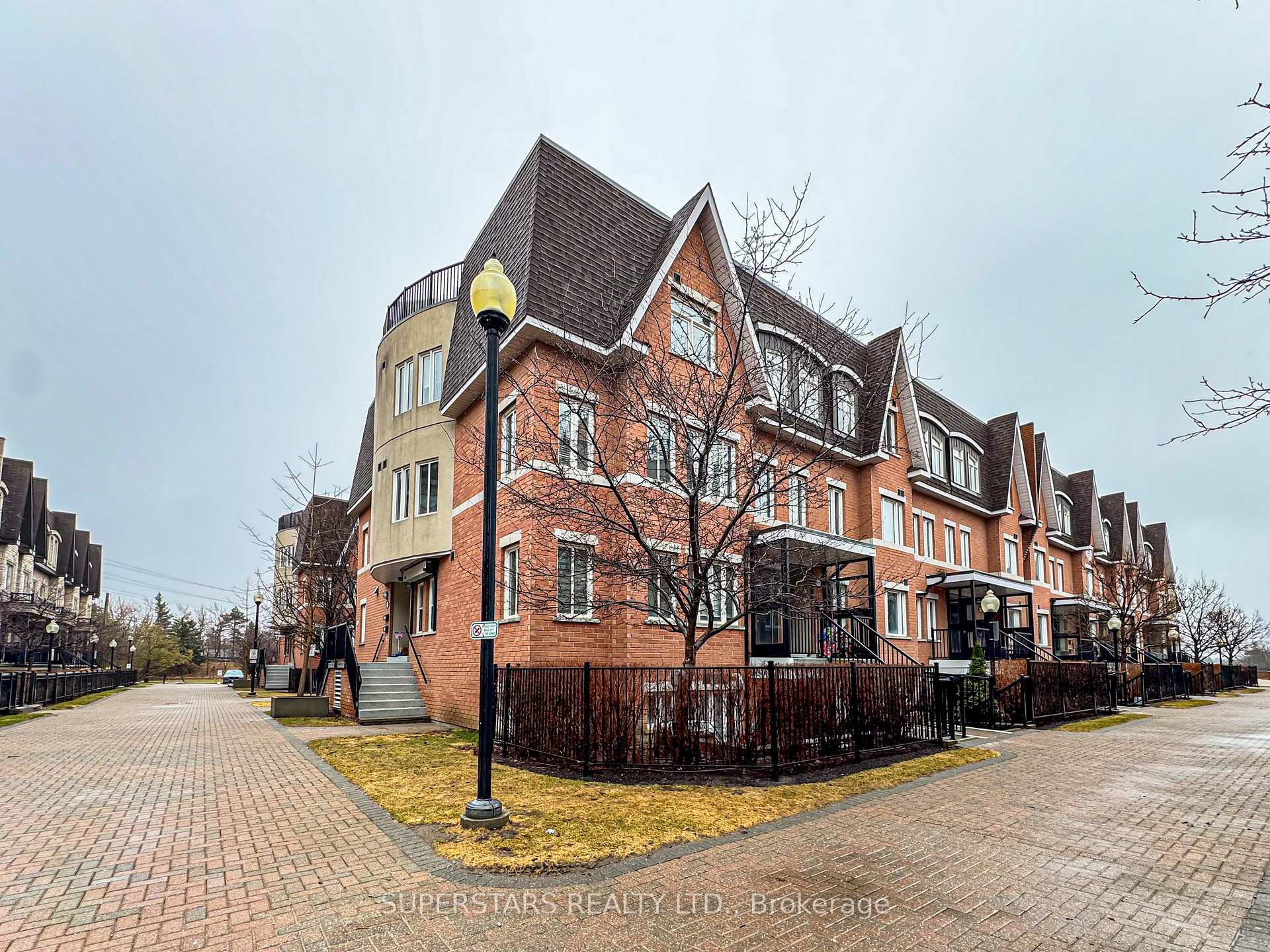 Photo 1 of Unit 355, 312 John Street, Markham, Aileen-Willowbrook — HOMEH