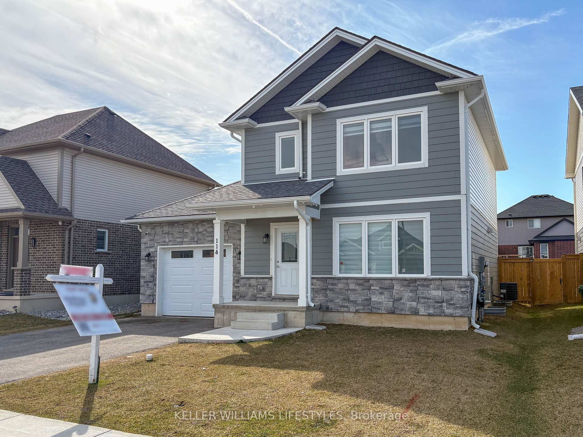 Photo 3 of 114 Renaissance Drive, St. Thomas — HOMEH