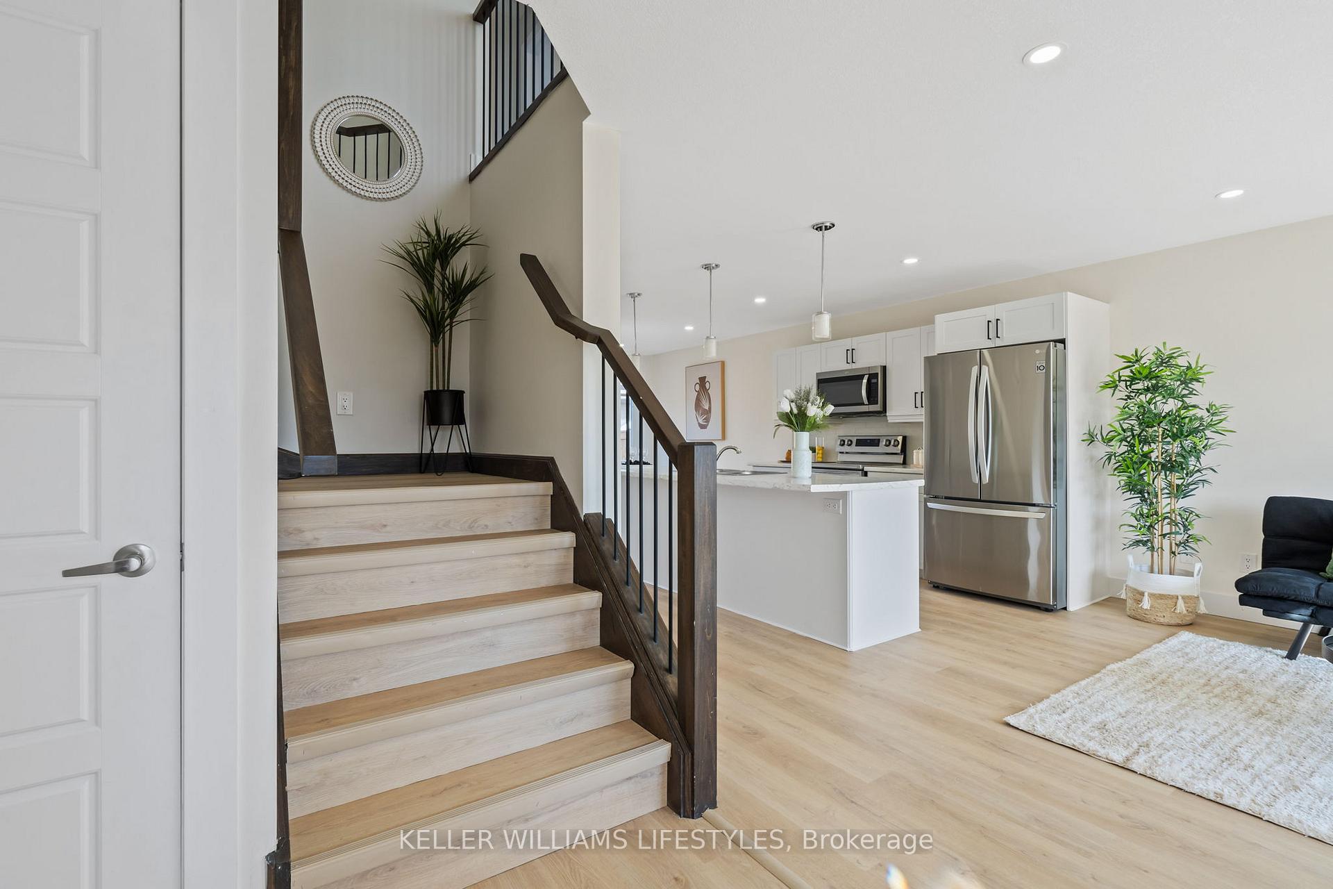 Photo 4 of 114 Renaissance Drive, St. Thomas — HOMEH