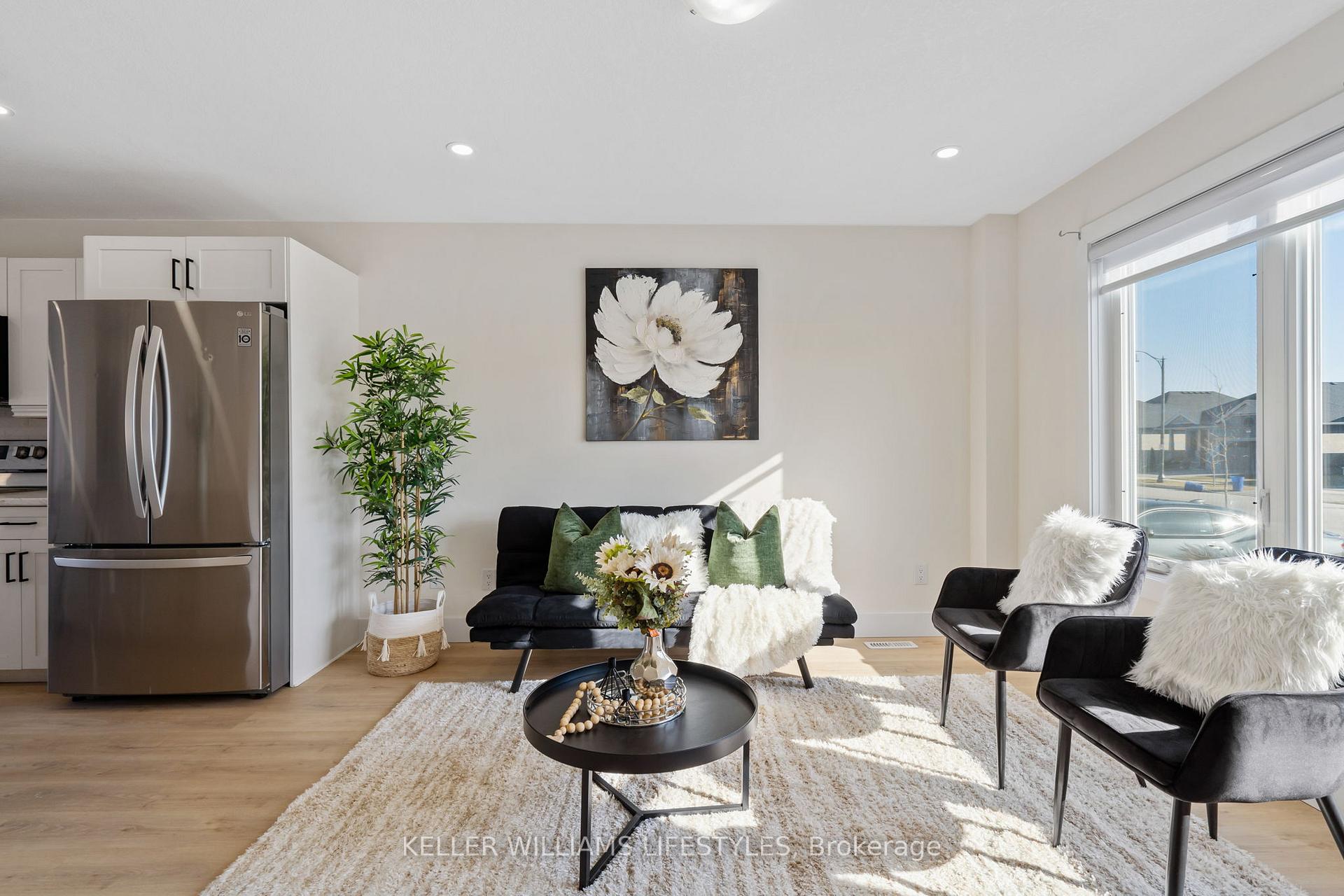 Photo 6 of 114 Renaissance Drive, St. Thomas — HOMEH