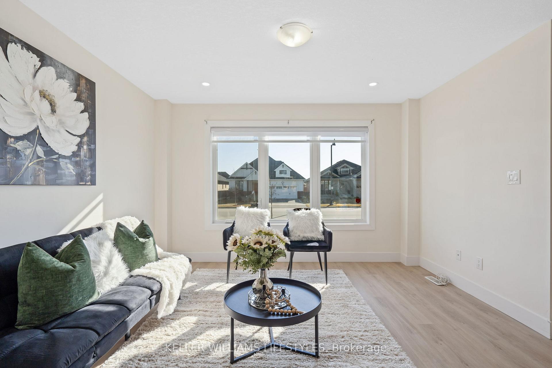 Photo 8 of 114 Renaissance Drive, St. Thomas — HOMEH