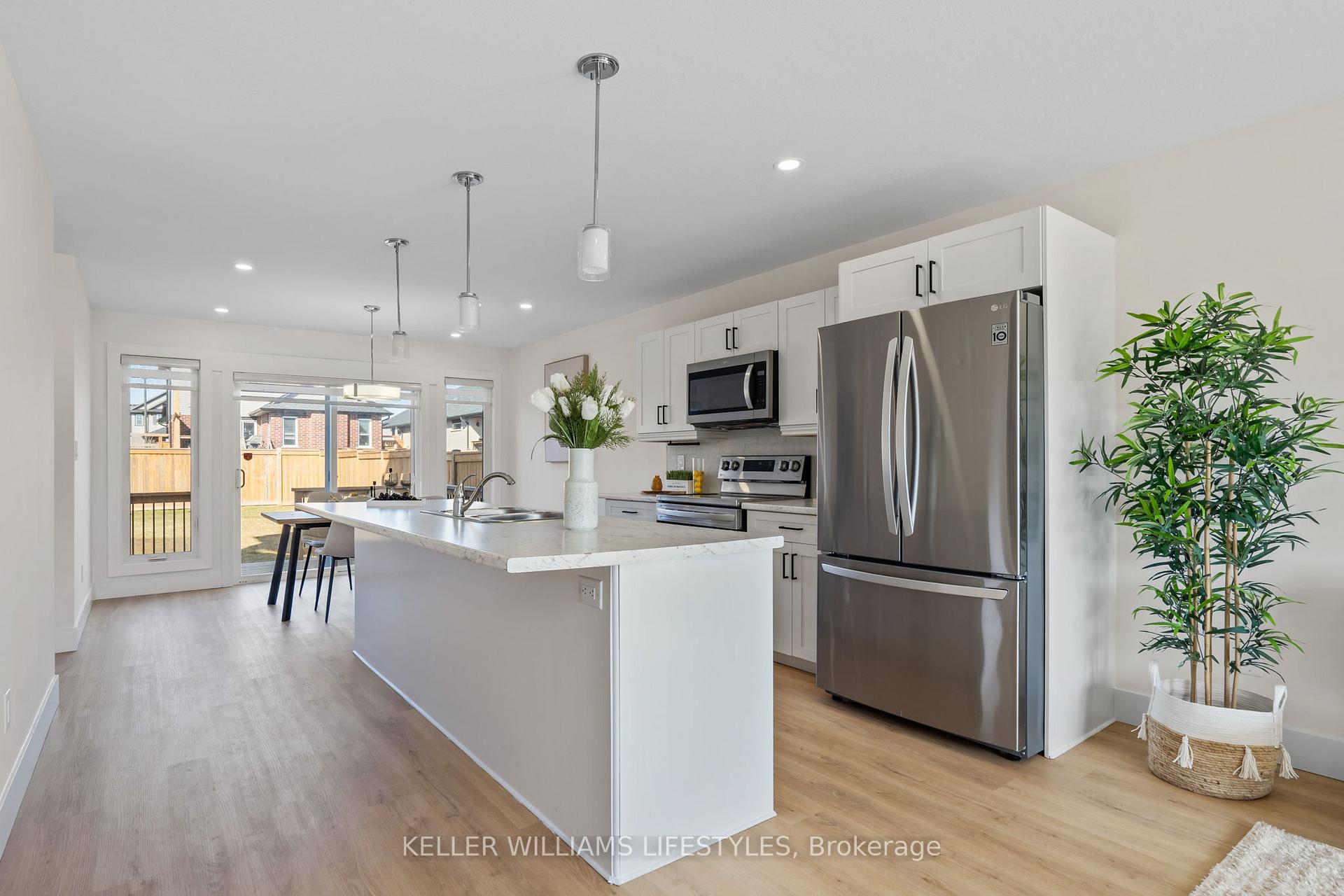 Photo 9 of 114 Renaissance Drive, St. Thomas — HOMEH