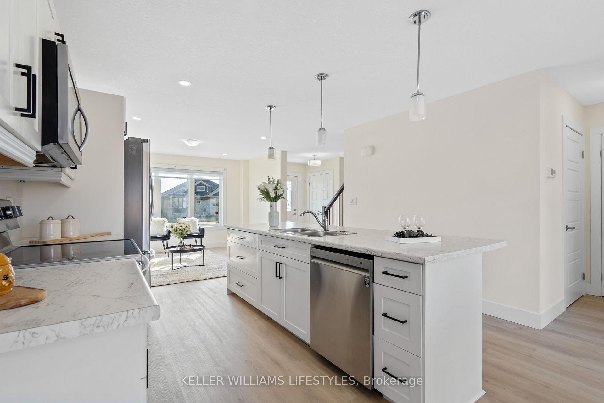 Photo 12 of 114 Renaissance Drive, St. Thomas — HOMEH