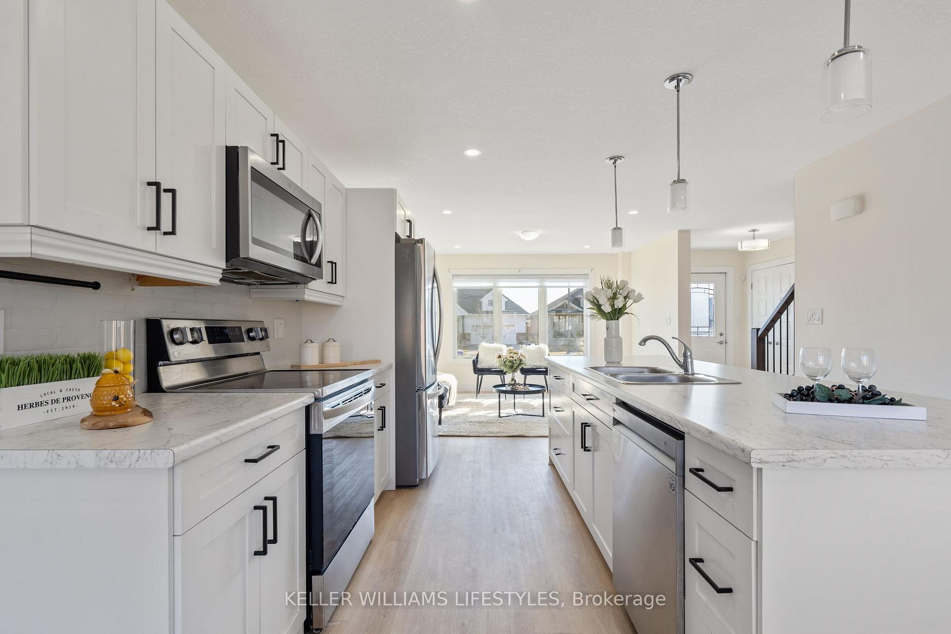 Photo 13 of 114 Renaissance Drive, St. Thomas — HOMEH
