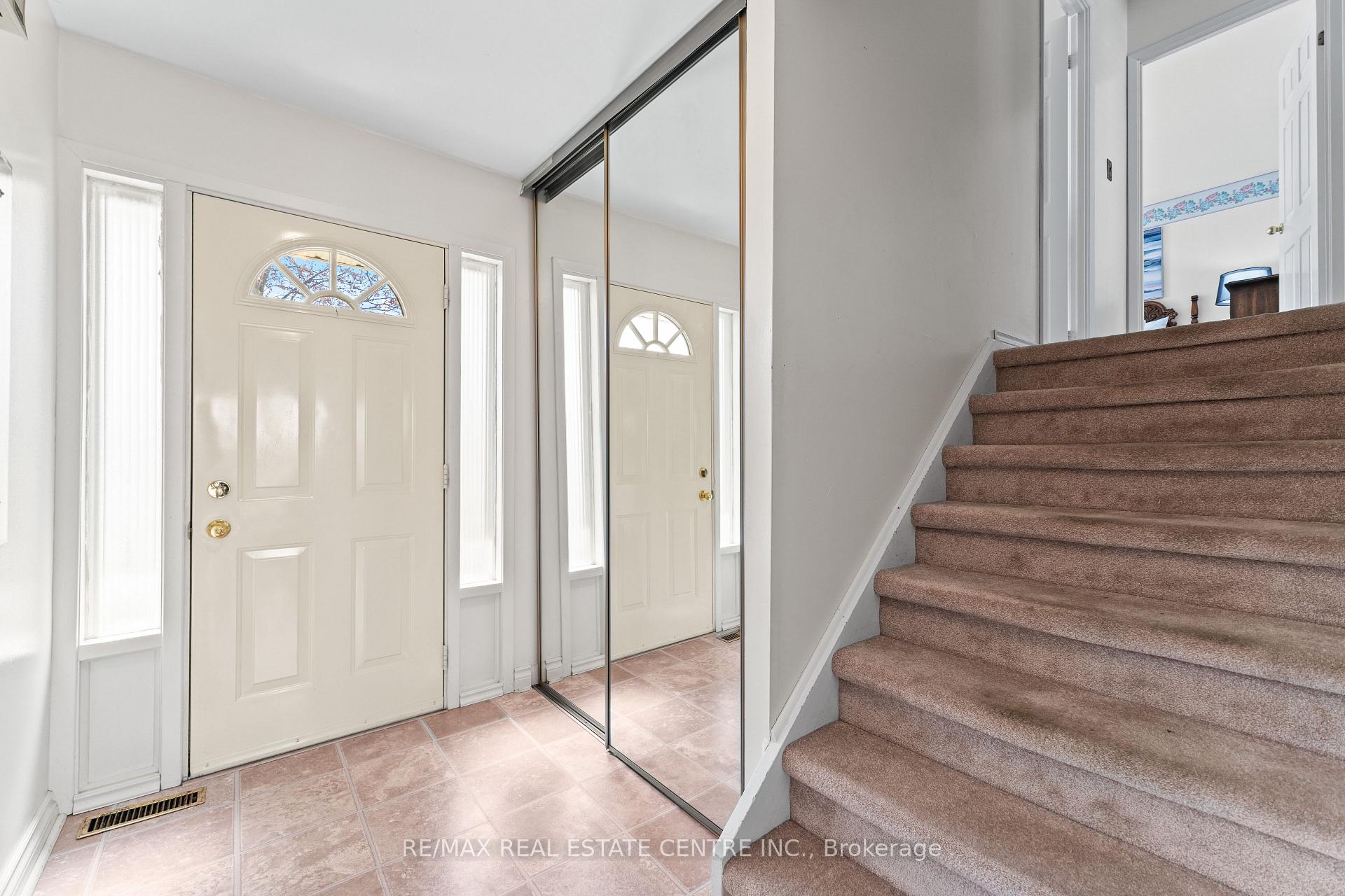 Photo 5 of 50 Jerome Crescent, Brampton, Northgate — HOMEH