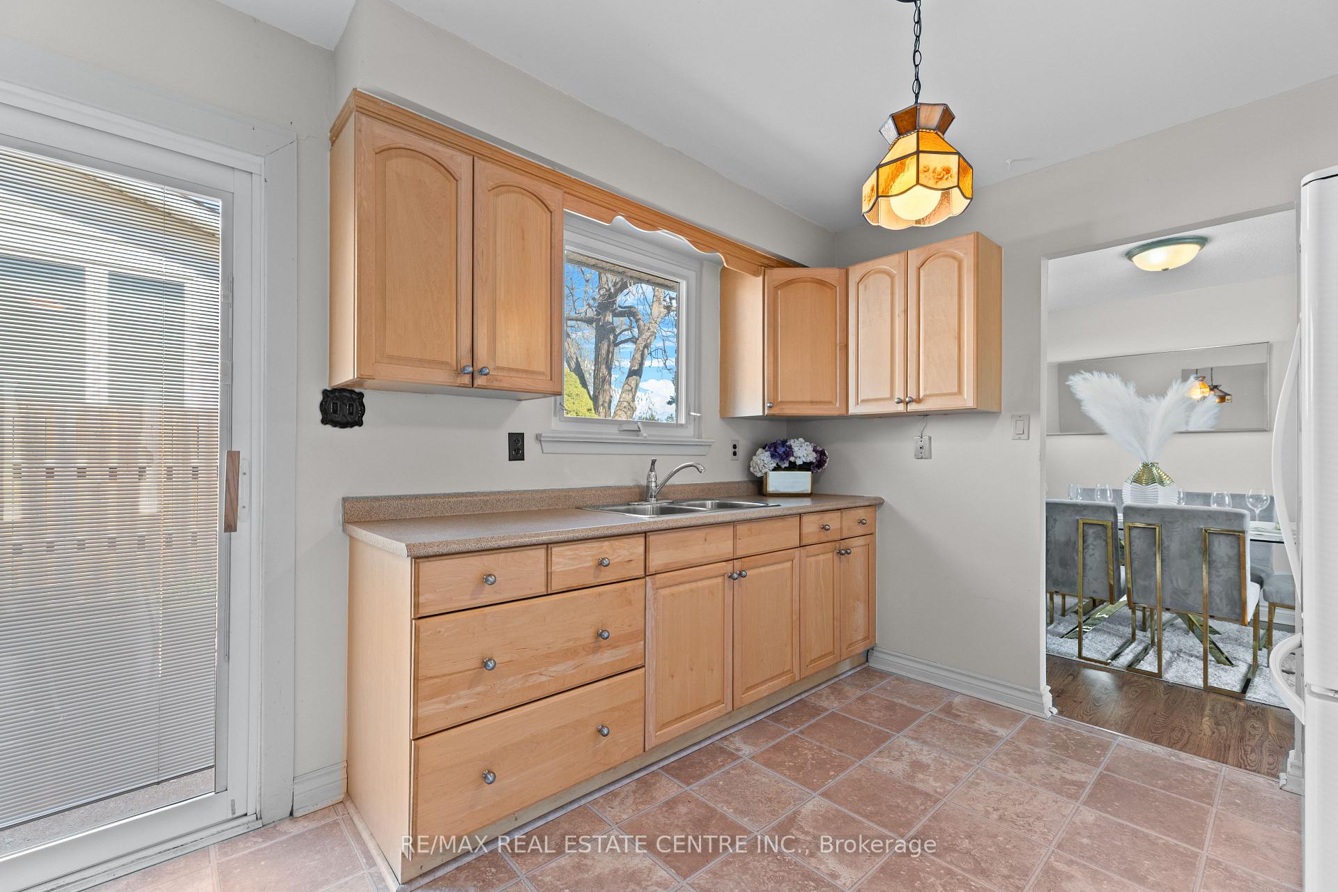 Photo 13 of 50 Jerome Crescent, Brampton, Northgate — HOMEH