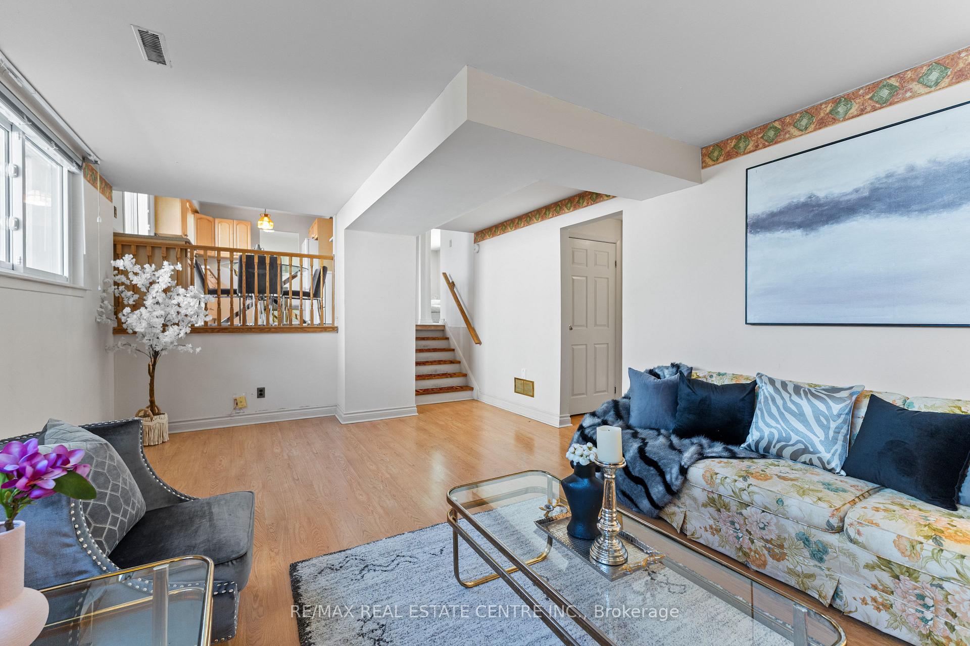 Photo 18 of 50 Jerome Crescent, Brampton, Northgate — HOMEH