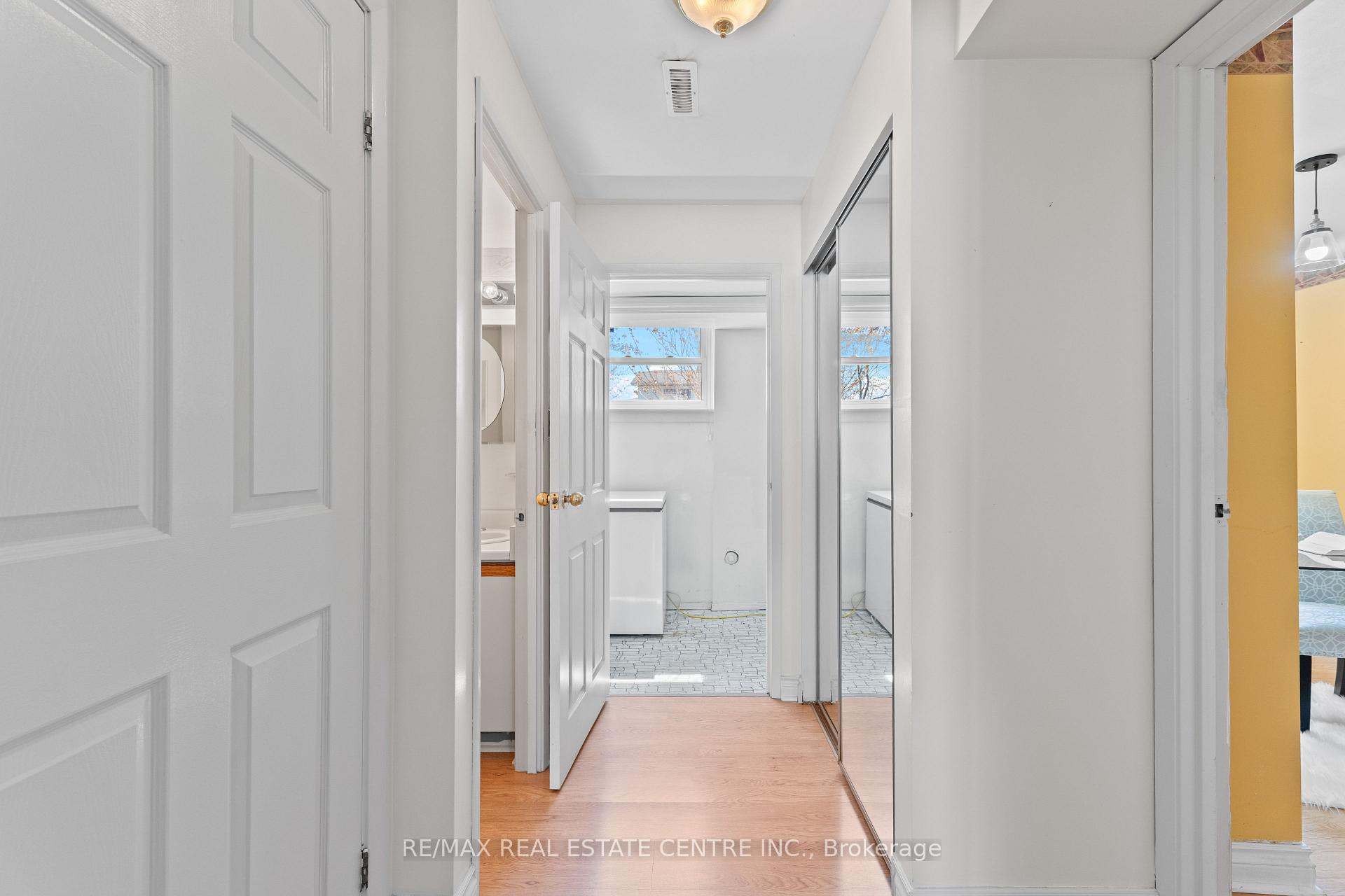 Photo 20 of 50 Jerome Crescent, Brampton, Northgate — HOMEH