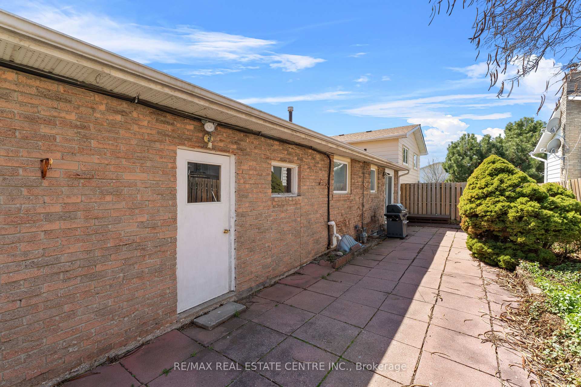 Photo 38 of 50 Jerome Crescent, Brampton, Northgate — HOMEH