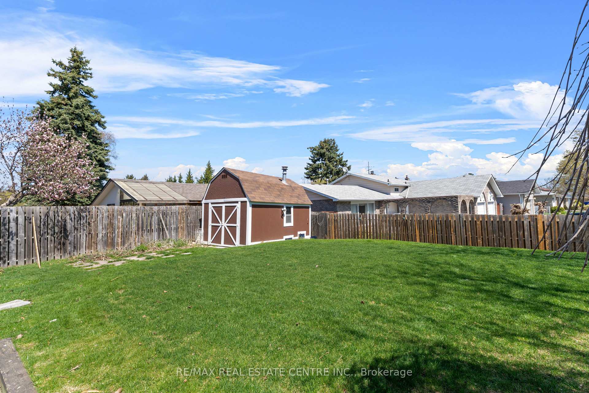 Photo 39 of 50 Jerome Crescent, Brampton, Northgate — HOMEH