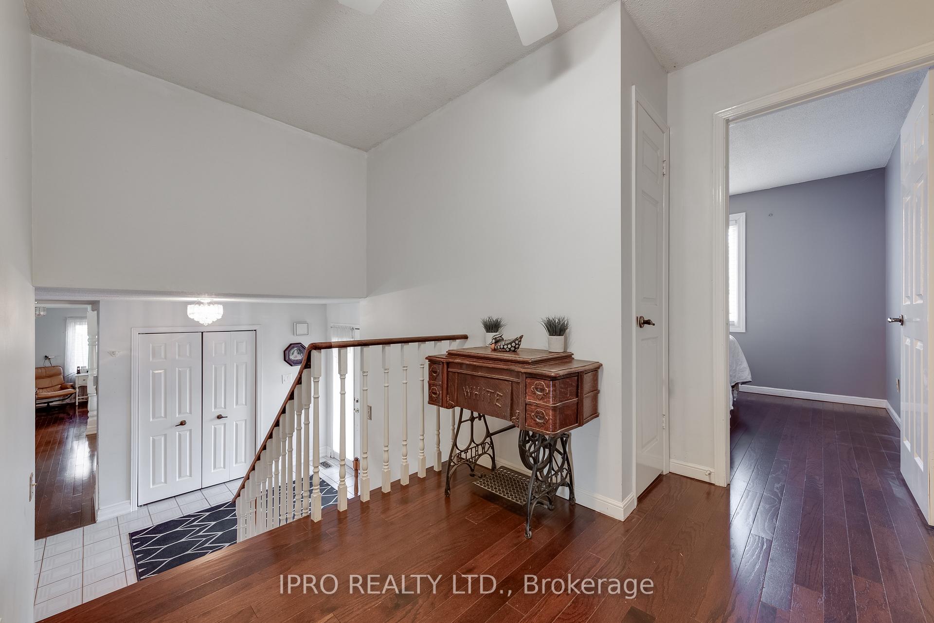 Photo 14 of 5 Oldham Crescent, Brampton, Snelgrove — HOMEH
