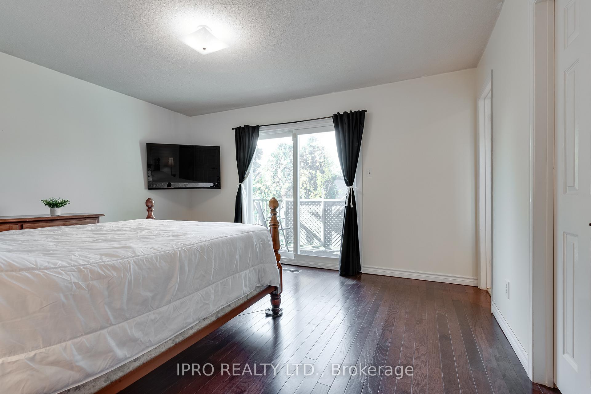 Photo 15 of 5 Oldham Crescent, Brampton, Snelgrove — HOMEH