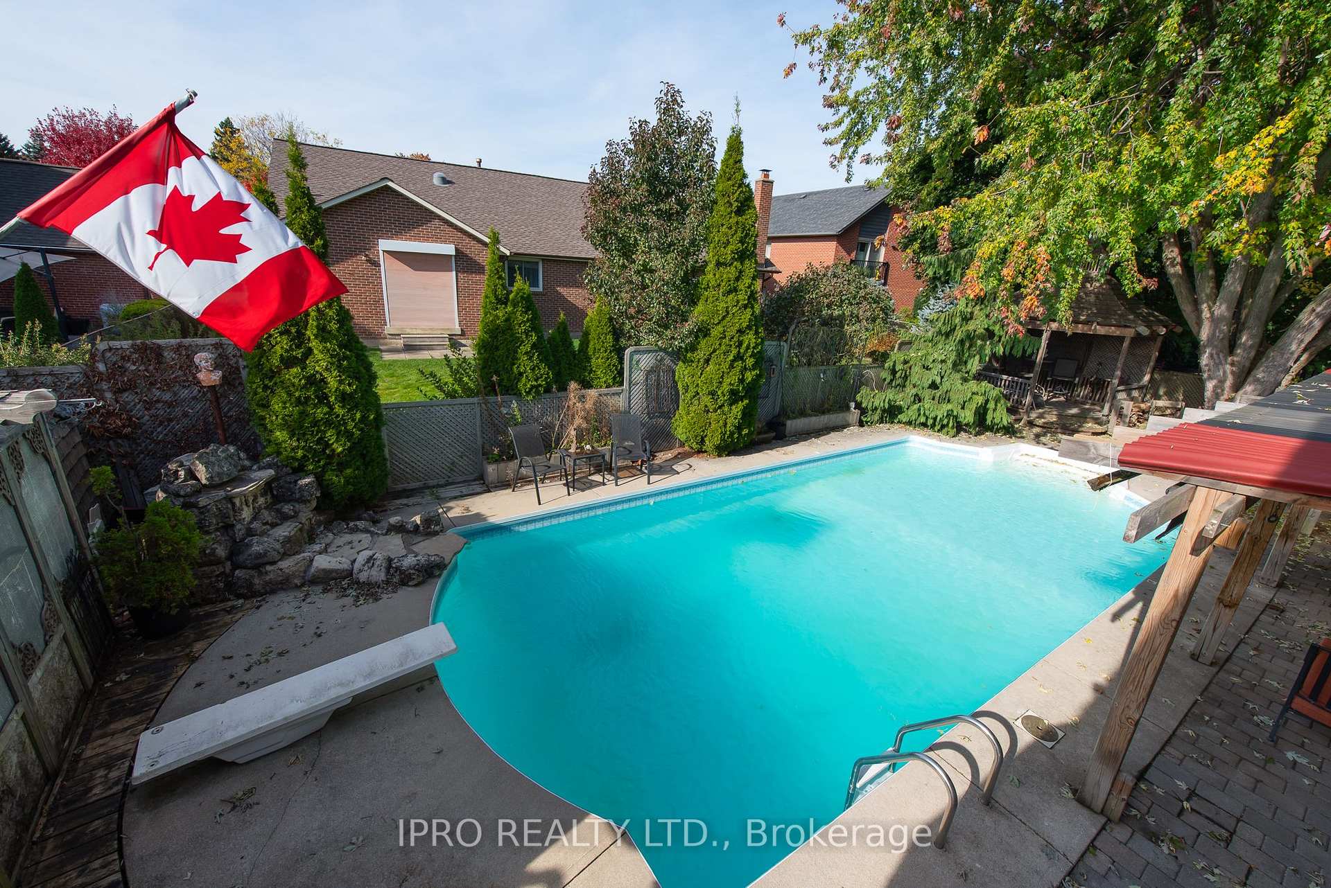 Photo 17 of 5 Oldham Crescent, Brampton, Snelgrove — HOMEH