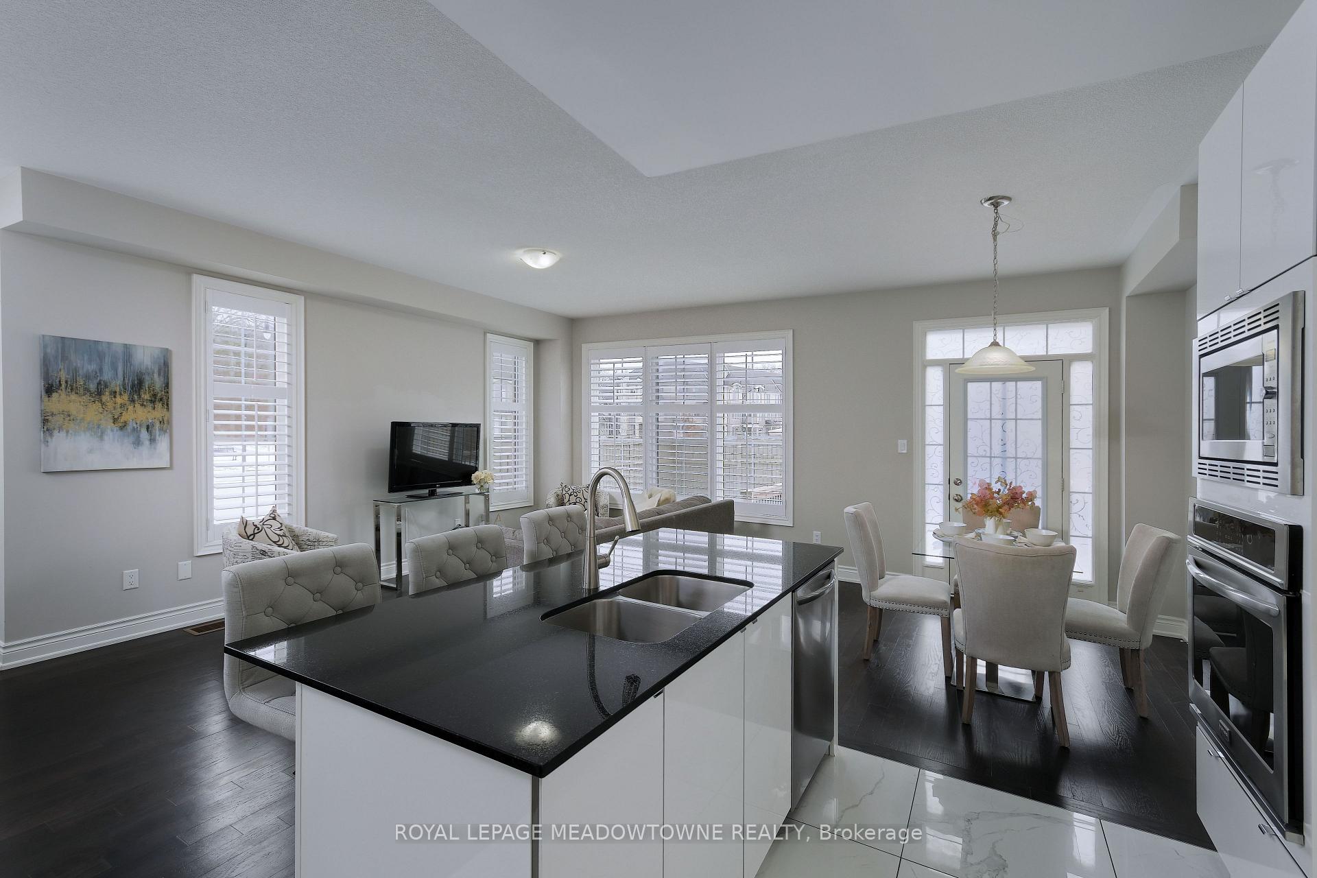 Photo 8 of 1 Brushwood Drive, Brampton, Bram West — HOMEH