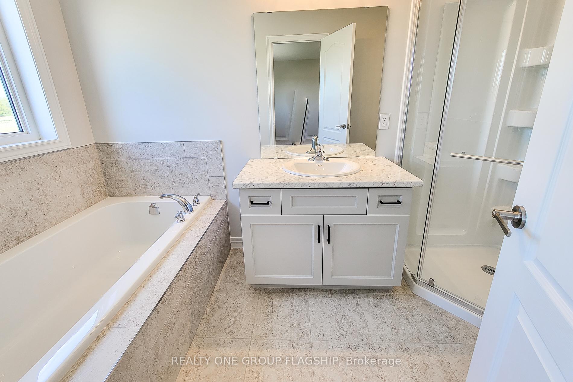 Photo 28 of 59 Lloyd Davies Way, Hamilton, Rural Glanbrook — HOMEH