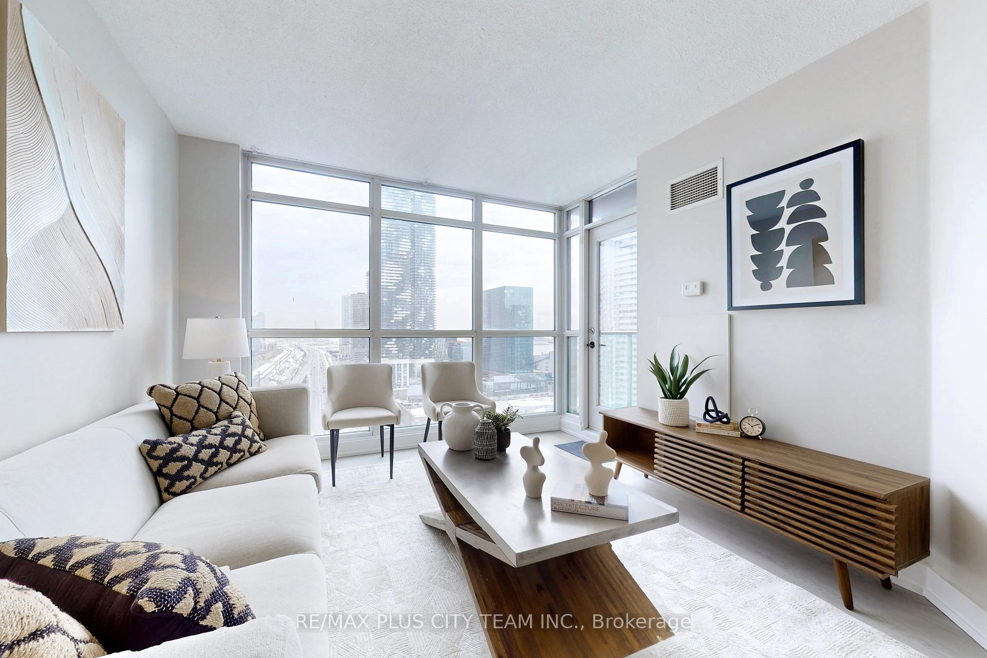 Front of Unit 2507, 18 Yonge Street