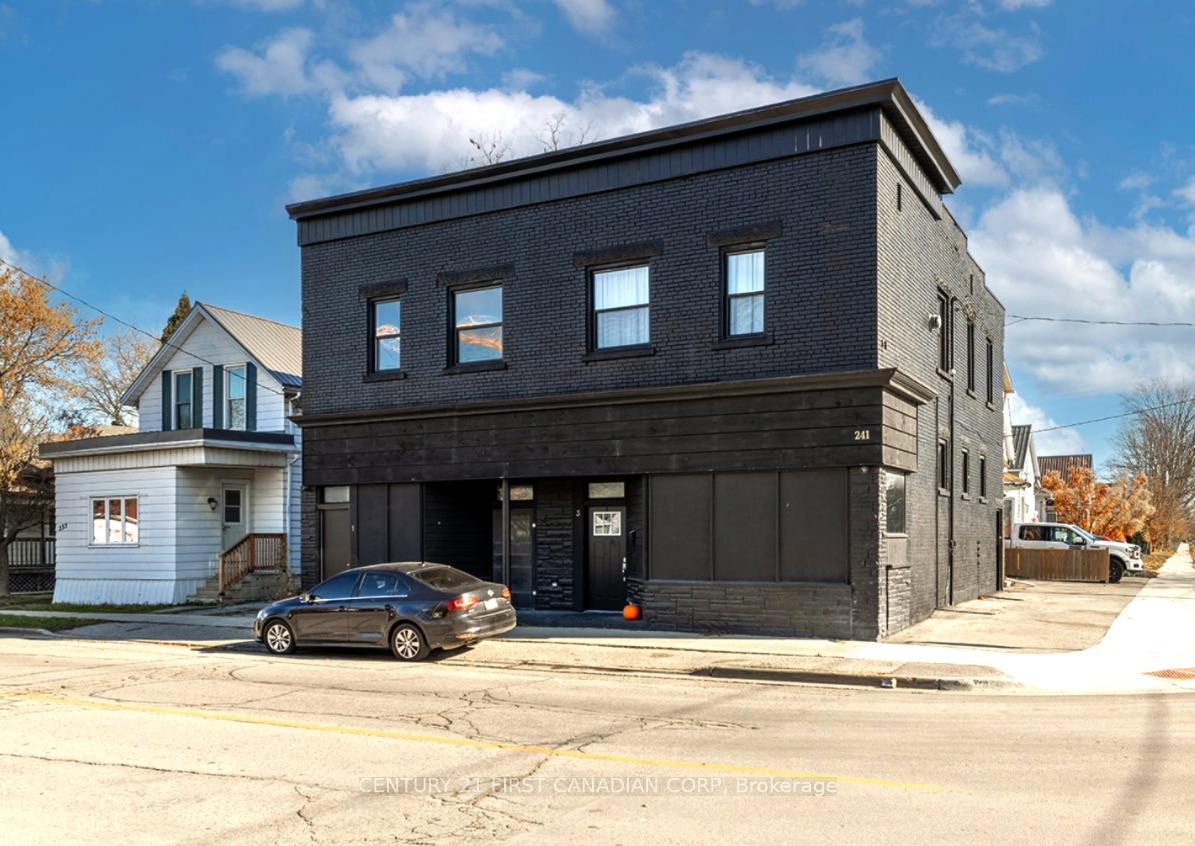 Front of 241 Ross Street
