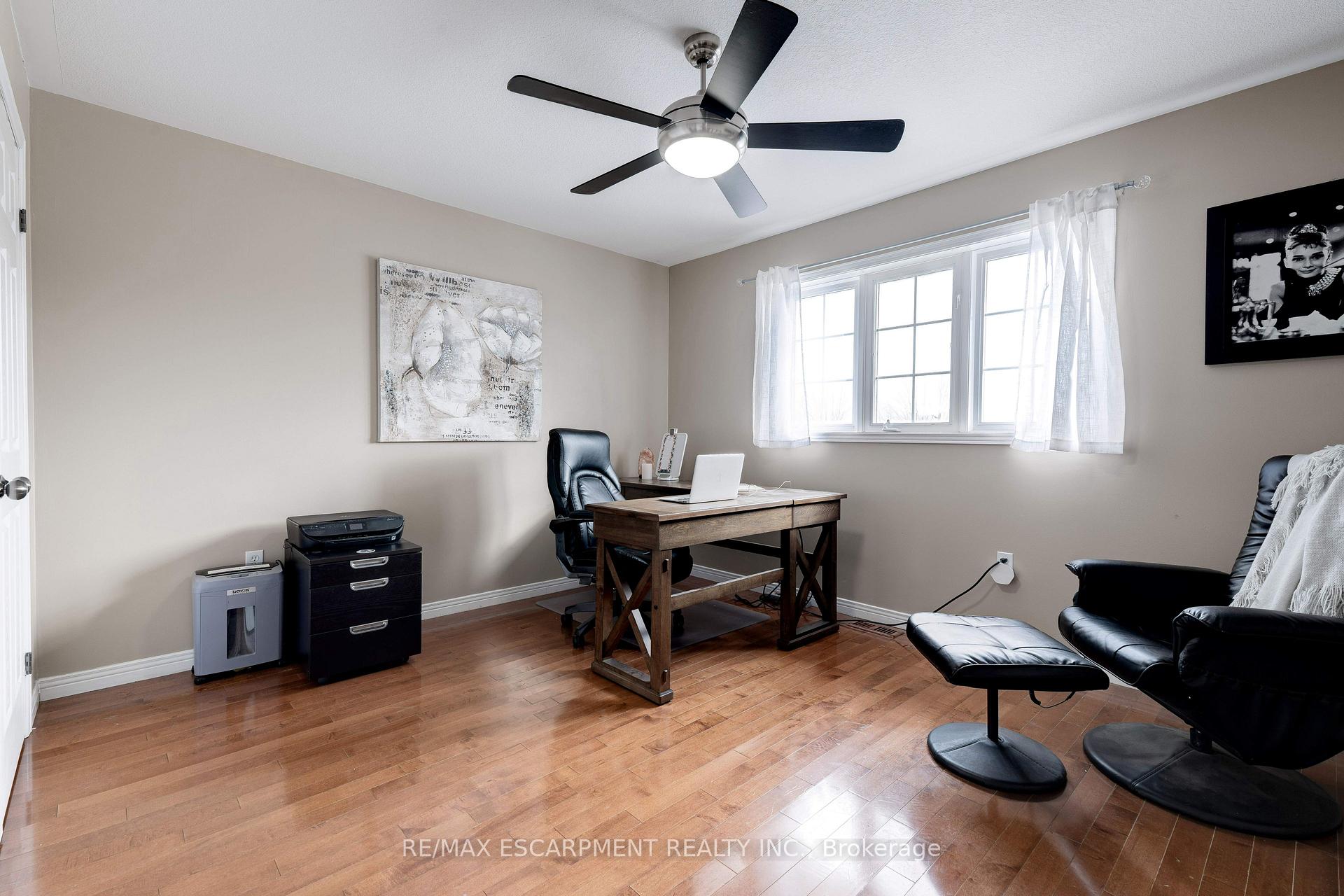 Photo 50 of 12 Edgecroft Crescent, Hamilton, Stoney Creek Mountain — HOMEH