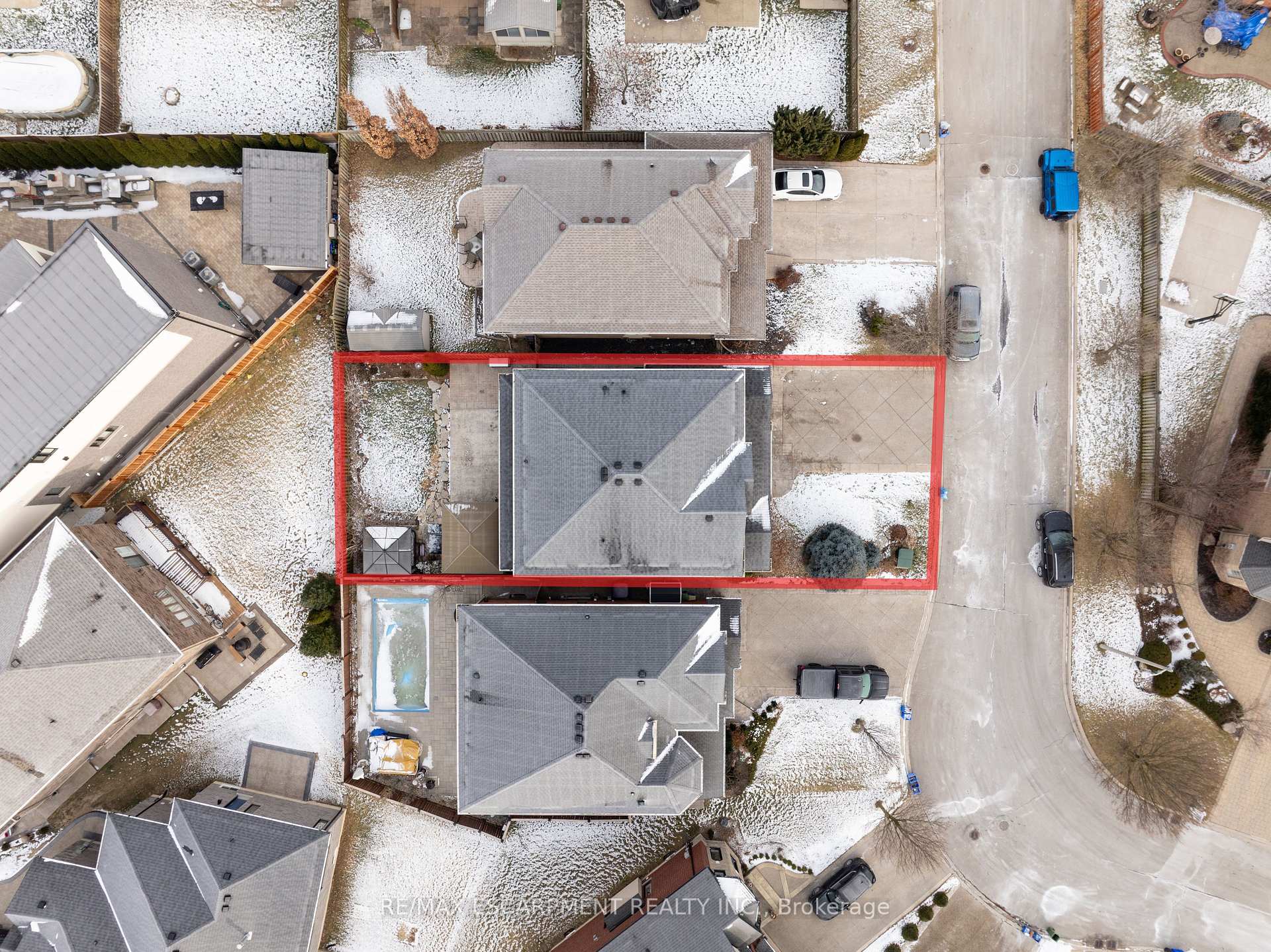 Photo 59 of 12 Edgecroft Crescent, Hamilton, Stoney Creek Mountain — HOMEH