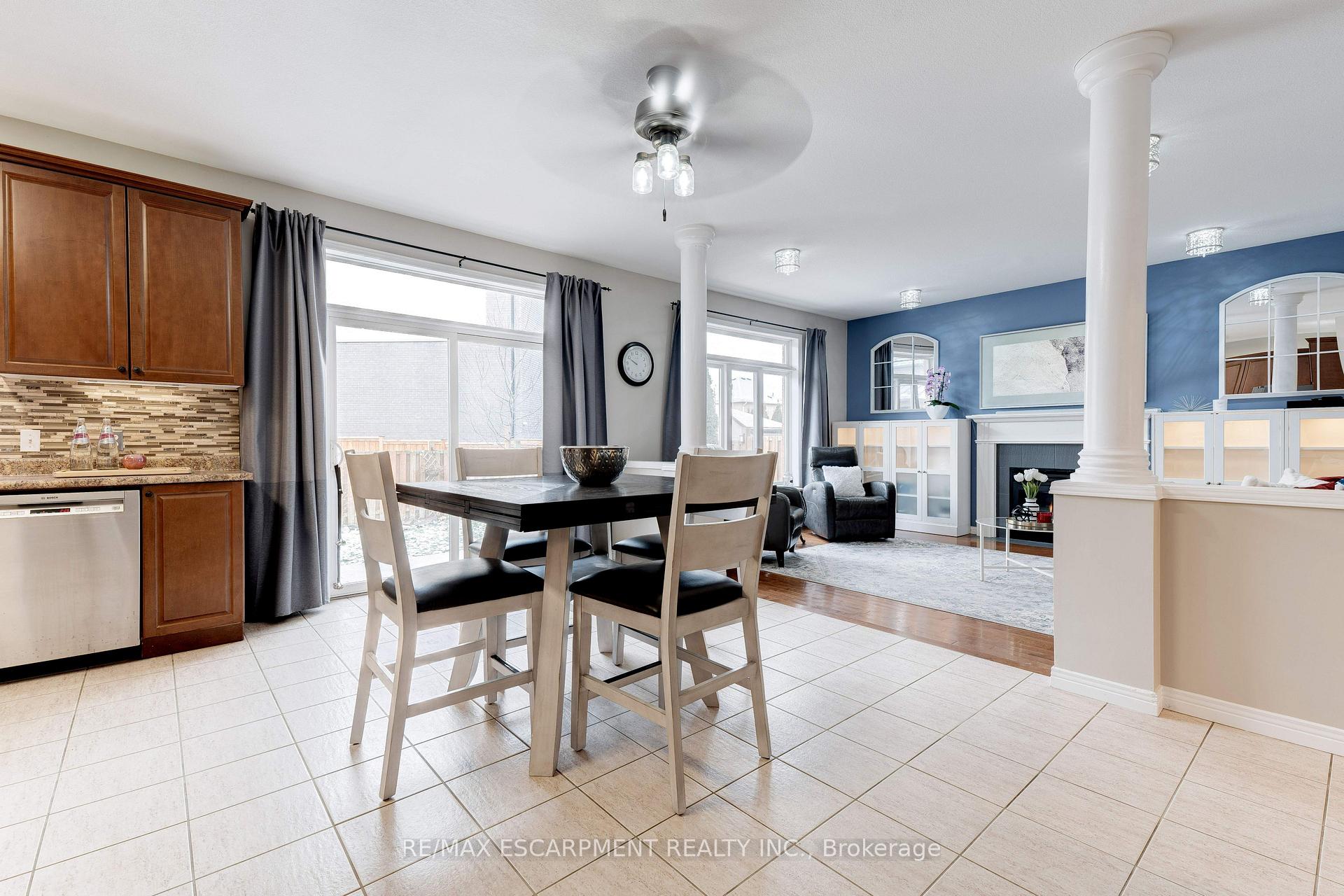 Photo 13 of 12 Edgecroft Crescent, Hamilton, Stoney Creek Mountain — HOMEH
