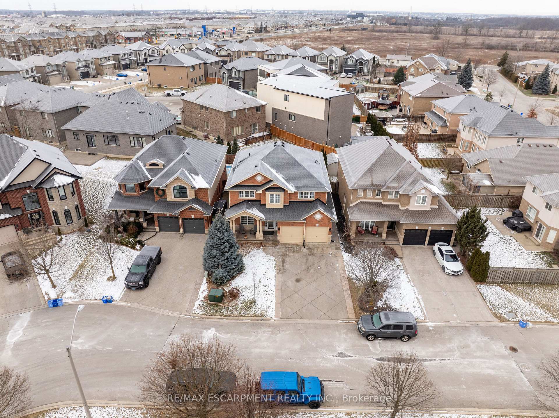 Photo 78 of 12 Edgecroft Crescent, Hamilton, Stoney Creek Mountain — HOMEH