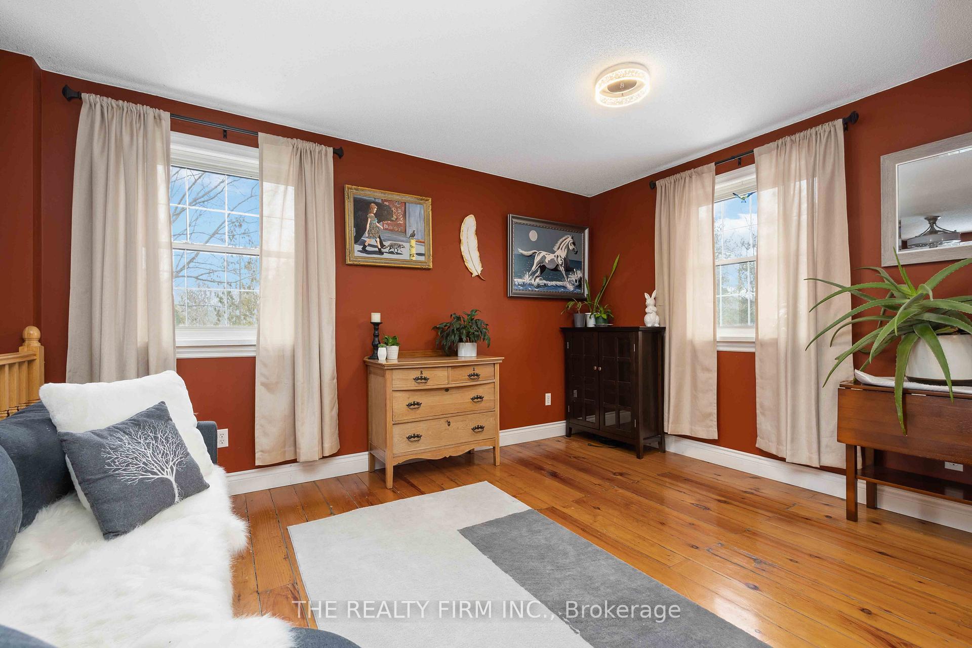 Photo 17 of 3783 Petrolia Line, Enniskillen, Petrolia — HOMEH