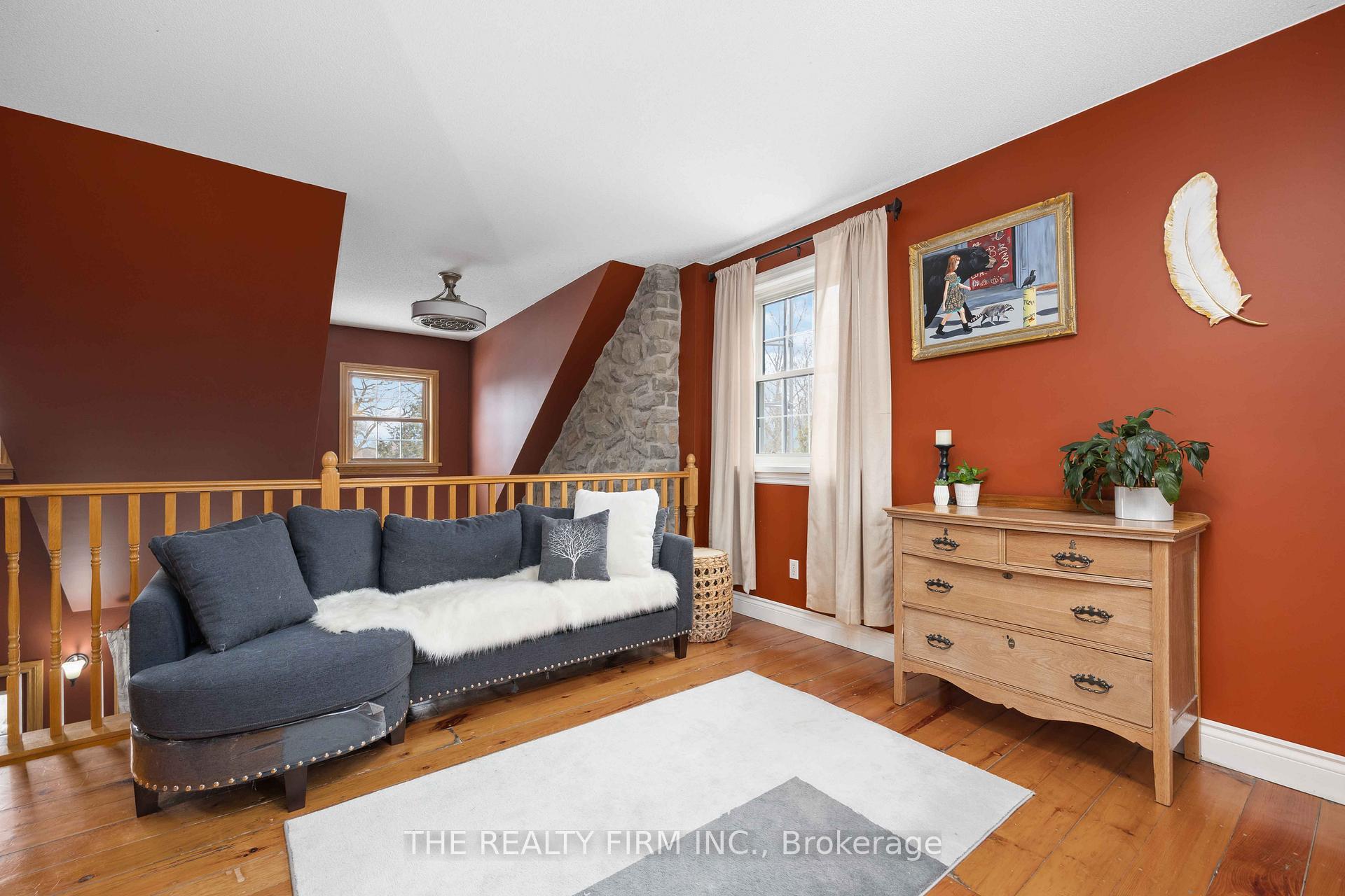 Photo 19 of 3783 Petrolia Line, Enniskillen, Petrolia — HOMEH