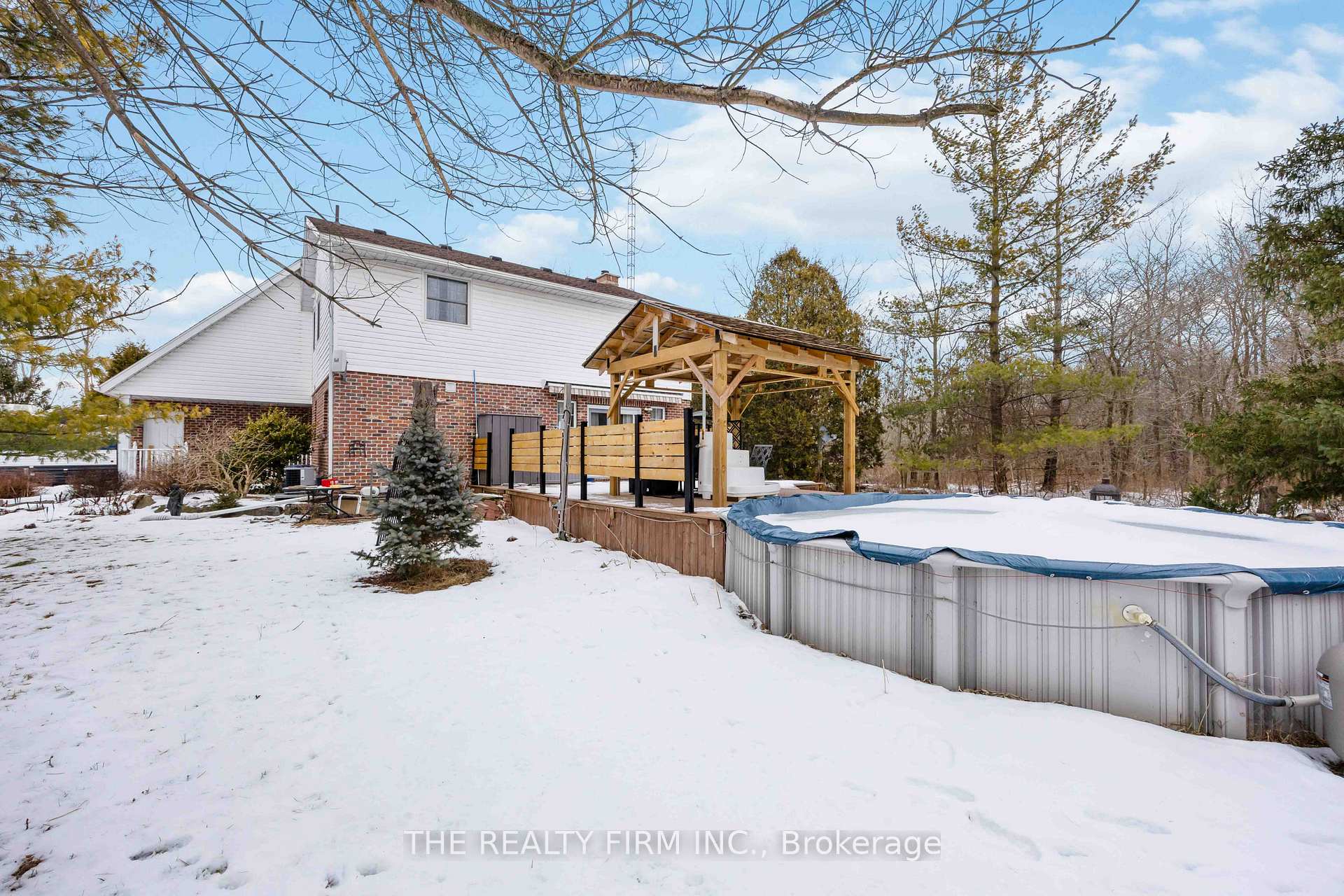 Photo 35 of 3783 Petrolia Line, Enniskillen, Petrolia — HOMEH