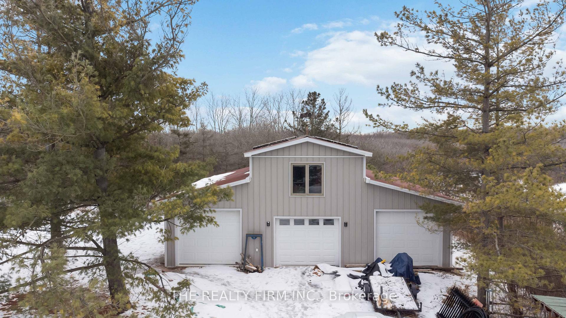 Photo 36 of 3783 Petrolia Line, Enniskillen, Petrolia — HOMEH