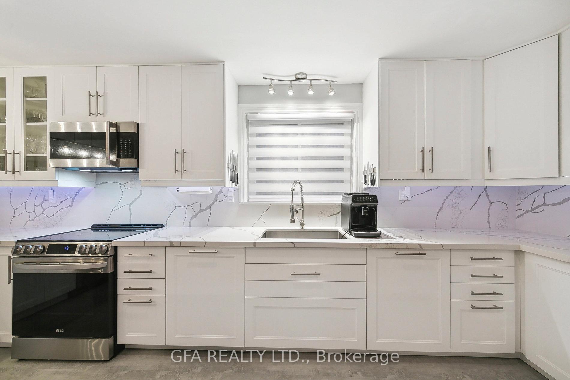 Photo 9 of 8 Laurendale Avenue, Hamilton, Waterdown — HOMEH