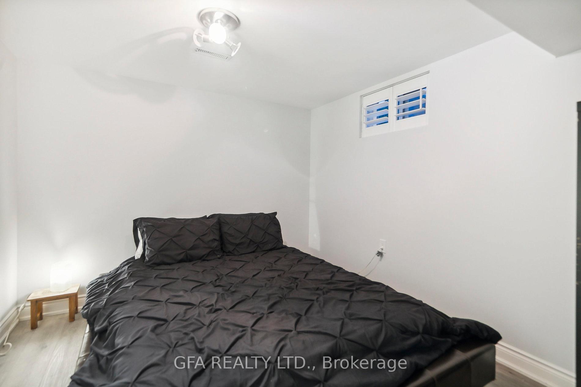 Photo 21 of 8 Laurendale Avenue, Hamilton, Waterdown — HOMEH