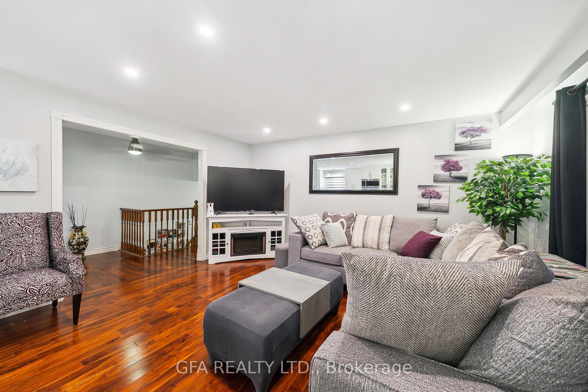 Photo 24 of 8 Laurendale Avenue, Hamilton, Waterdown — HOMEH