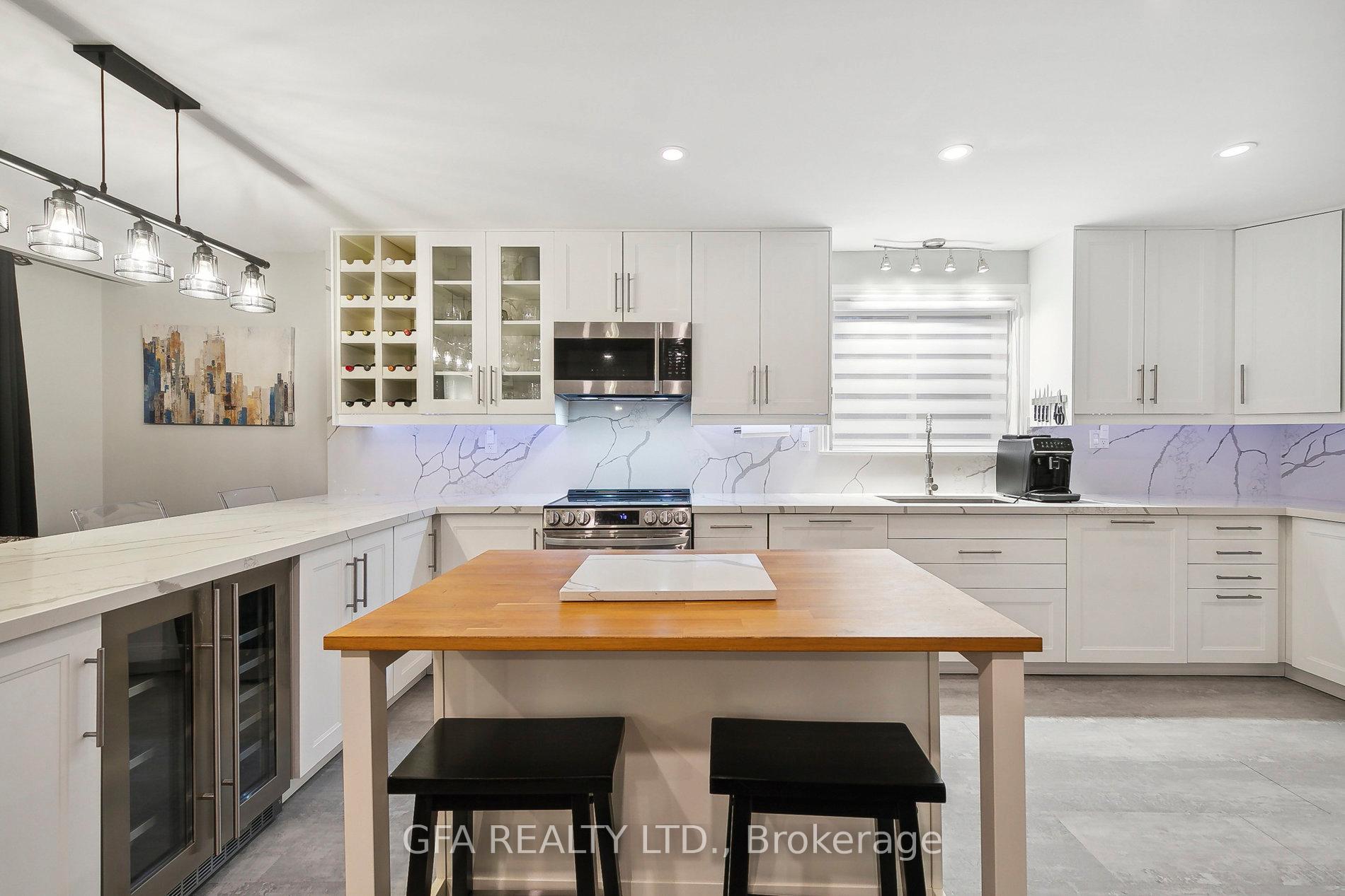 Photo 25 of 8 Laurendale Avenue, Hamilton, Waterdown — HOMEH
