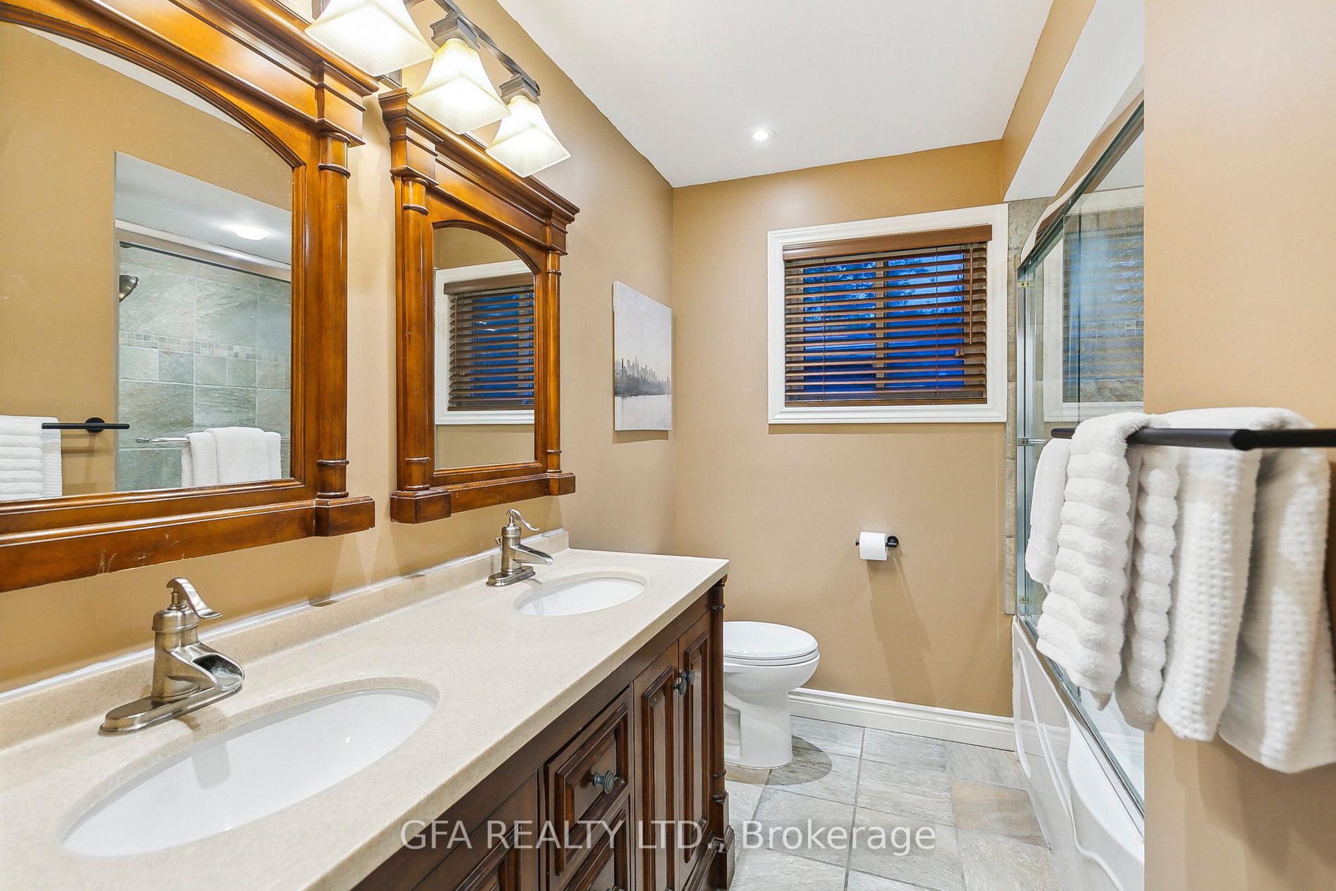 Photo 30 of 8 Laurendale Avenue, Hamilton, Waterdown — HOMEH