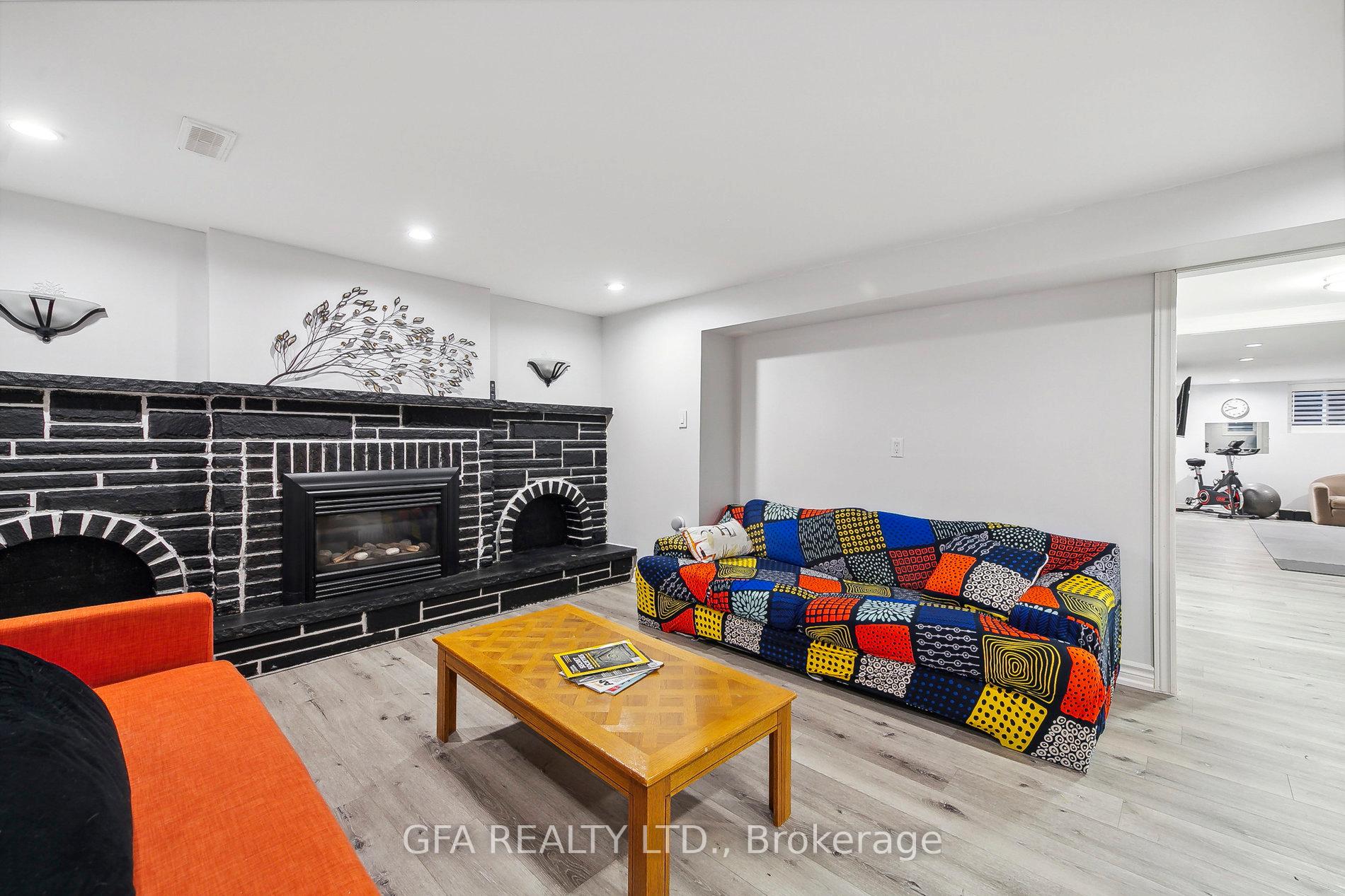 Photo 36 of 8 Laurendale Avenue, Hamilton, Waterdown — HOMEH