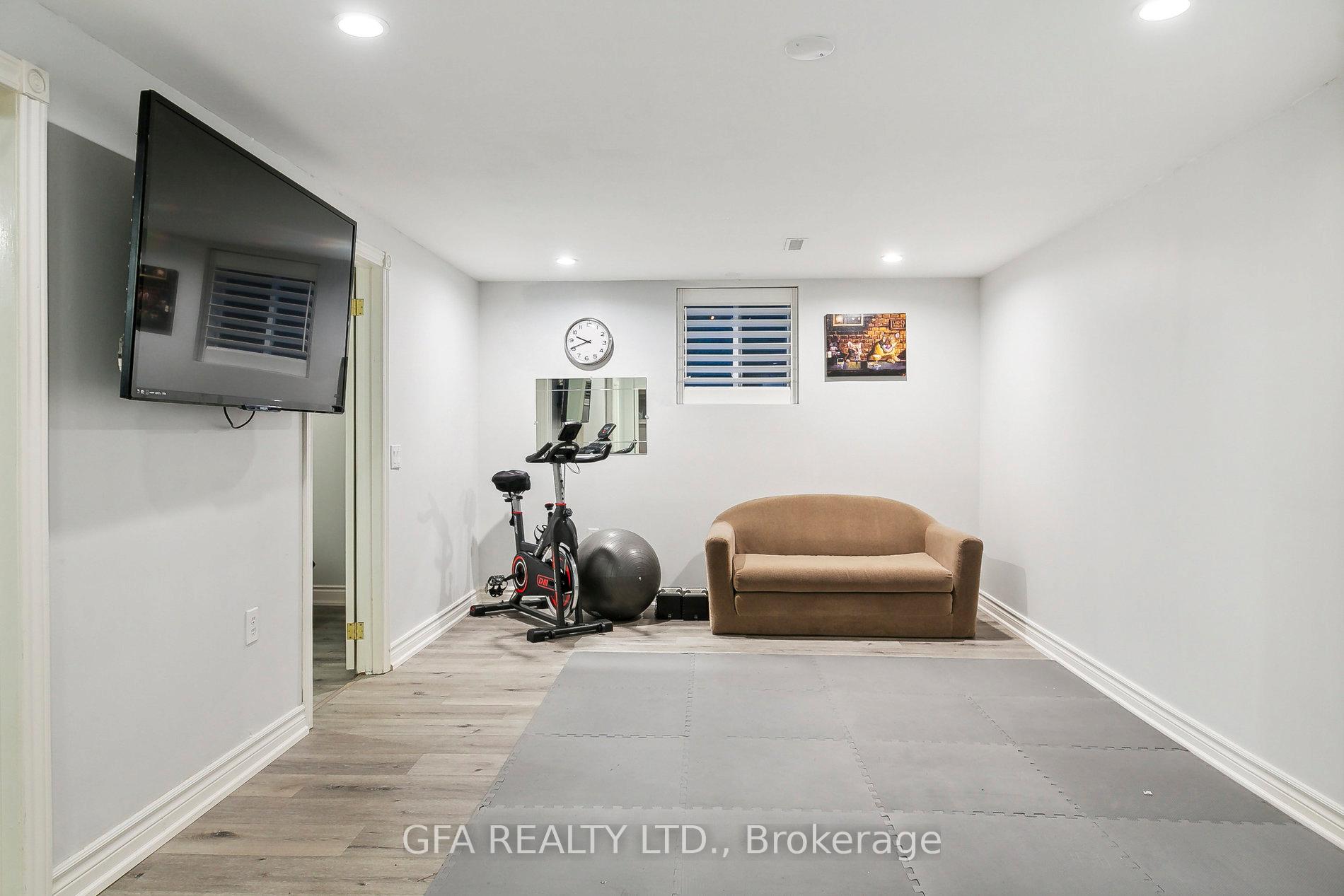 Photo 38 of 8 Laurendale Avenue, Hamilton, Waterdown — HOMEH